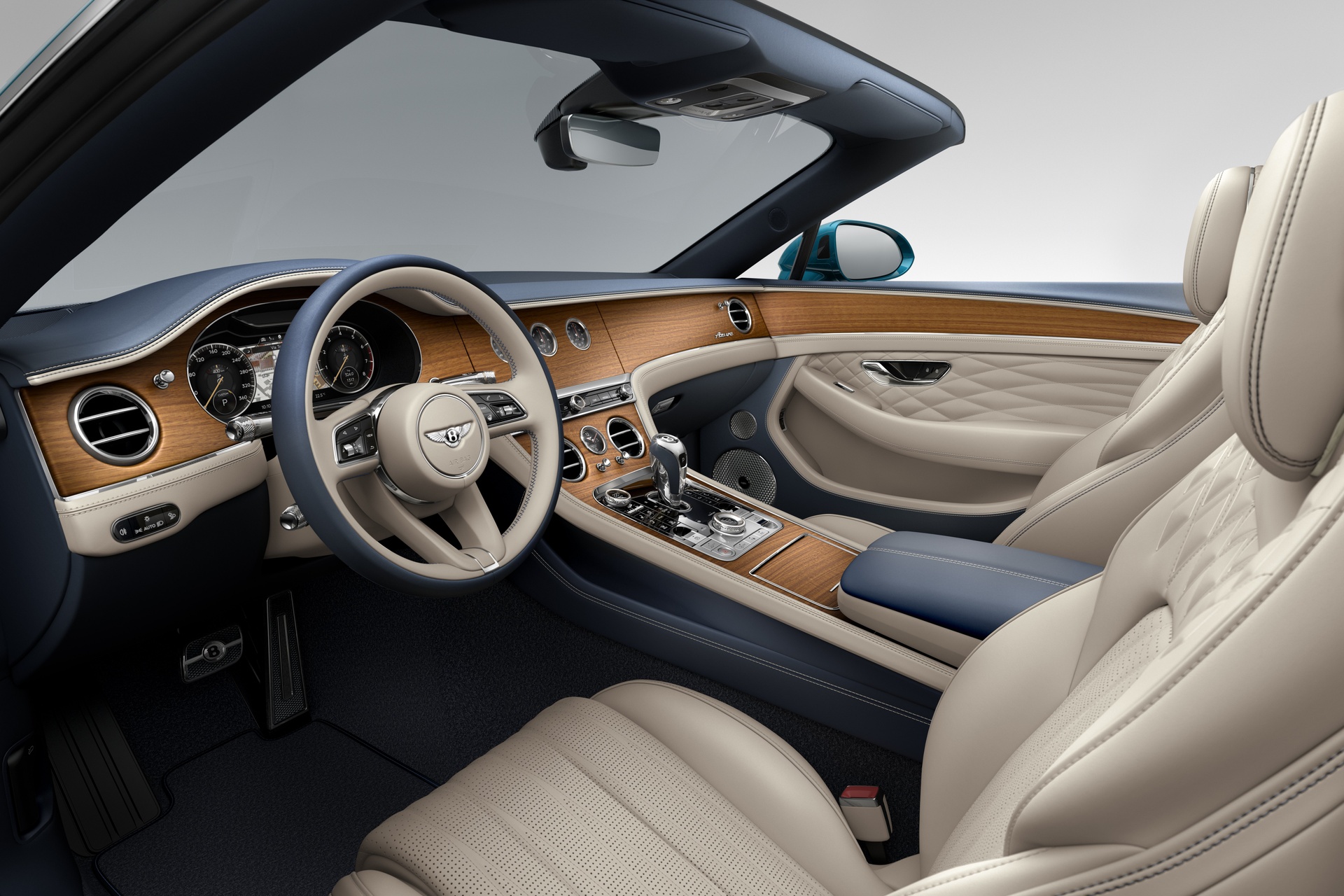 24MY_Continental_GTC_Azure_3.jpg