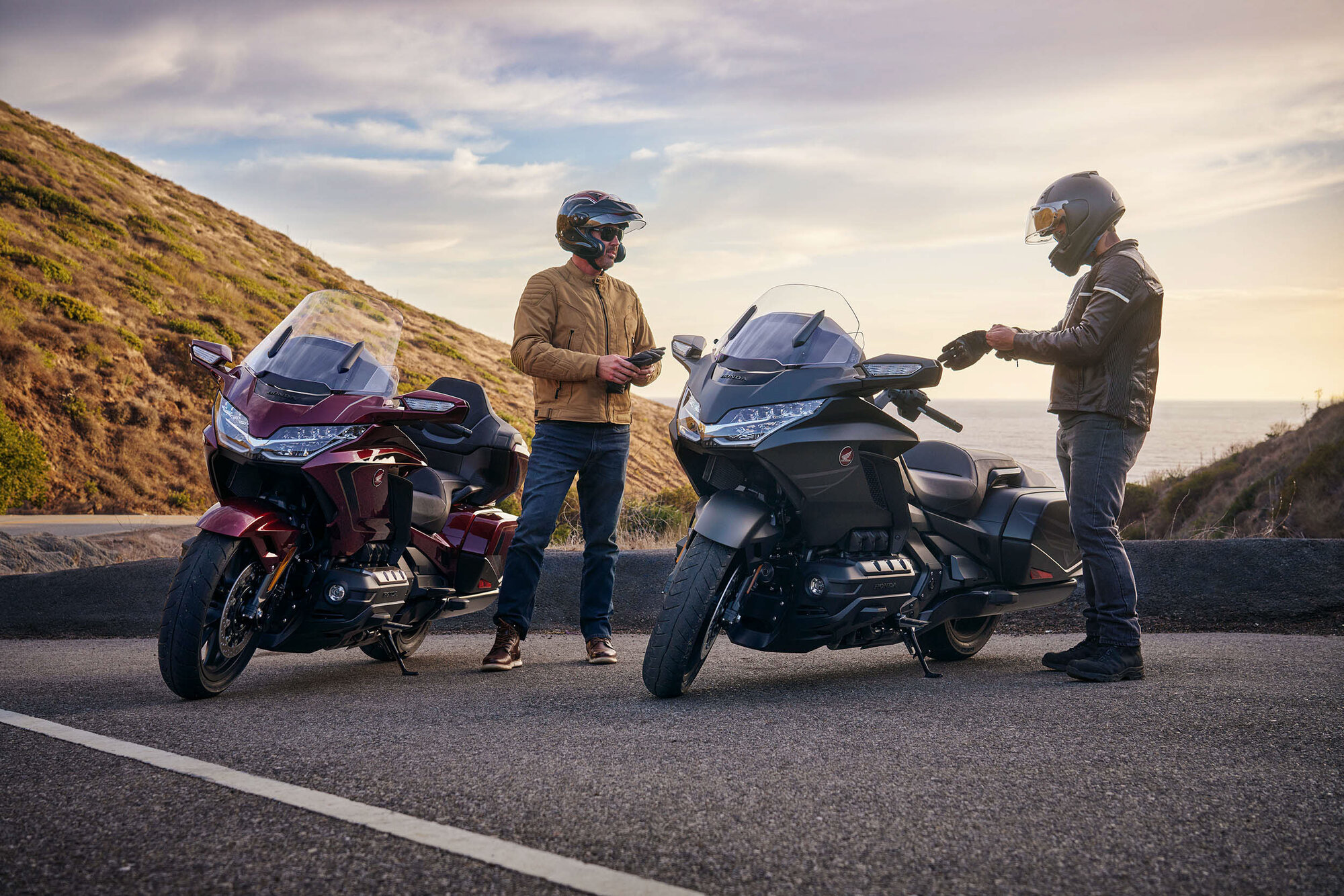 25 Honda Gold Wing Family_Lifestyle 1_1.jpg