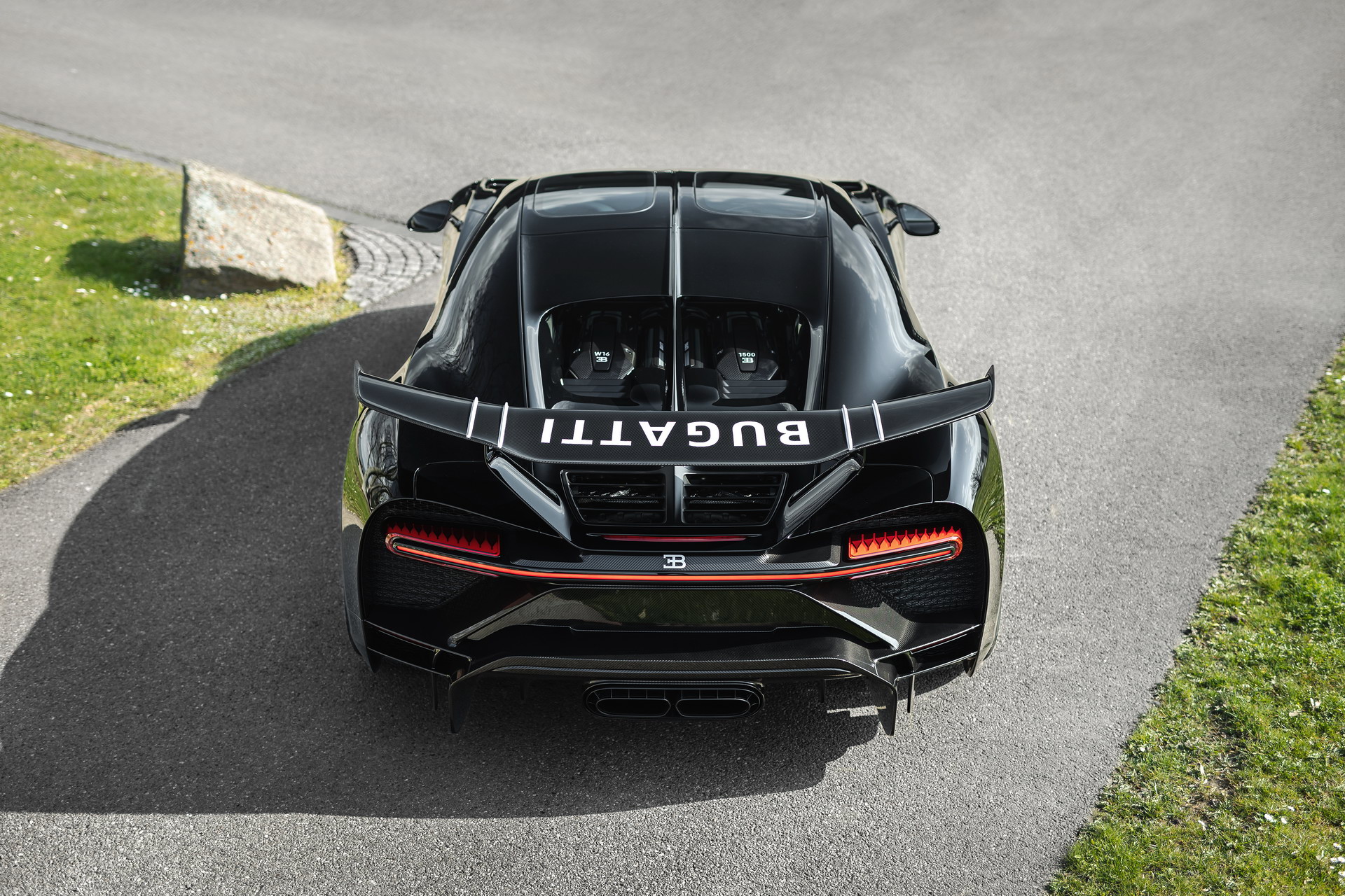 300th Bugatti Chiron (11).jpg