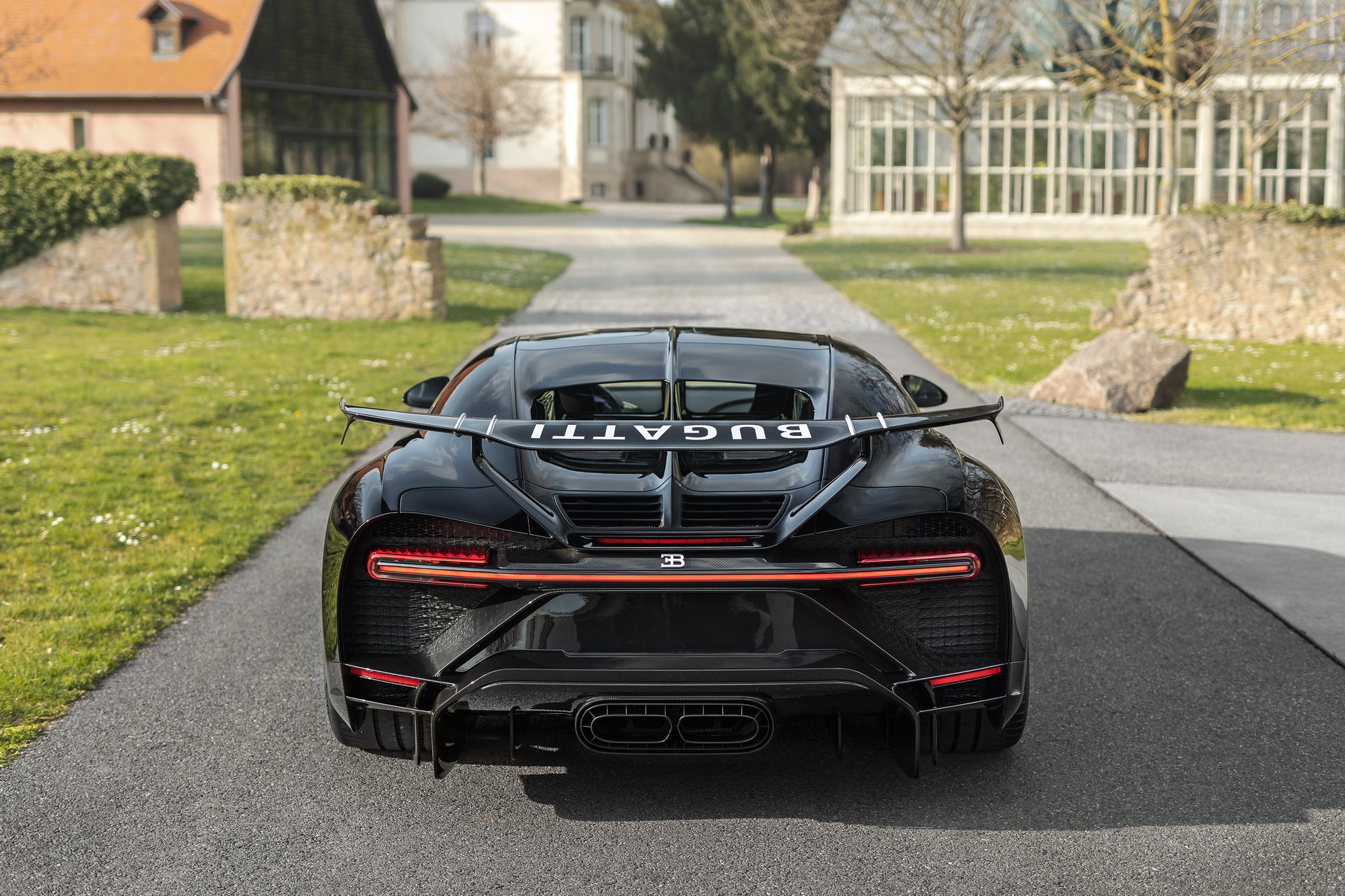 300th Bugatti Chiron (12).jpg