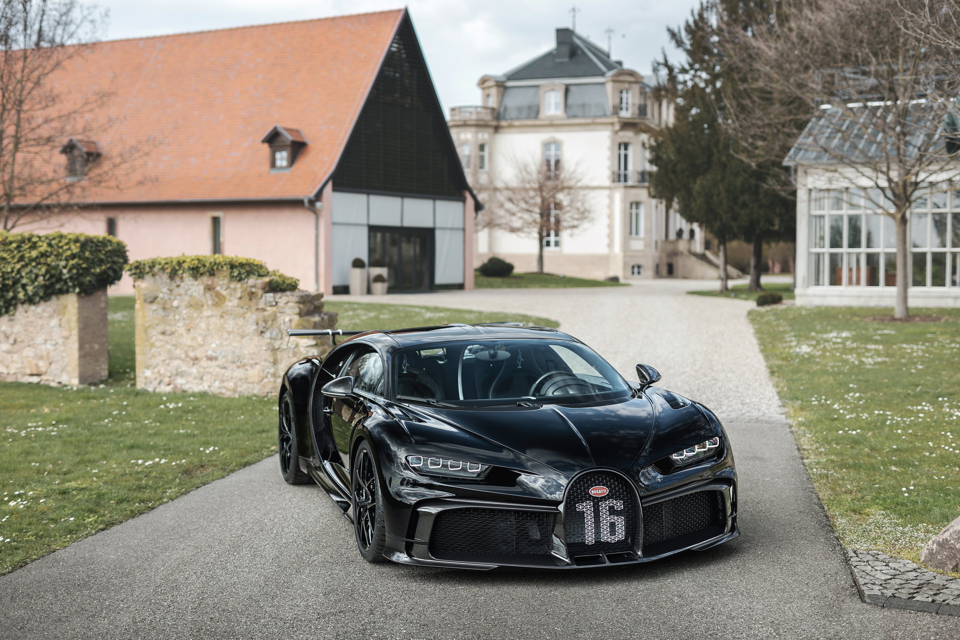 300th Bugatti Chiron (14).jpg