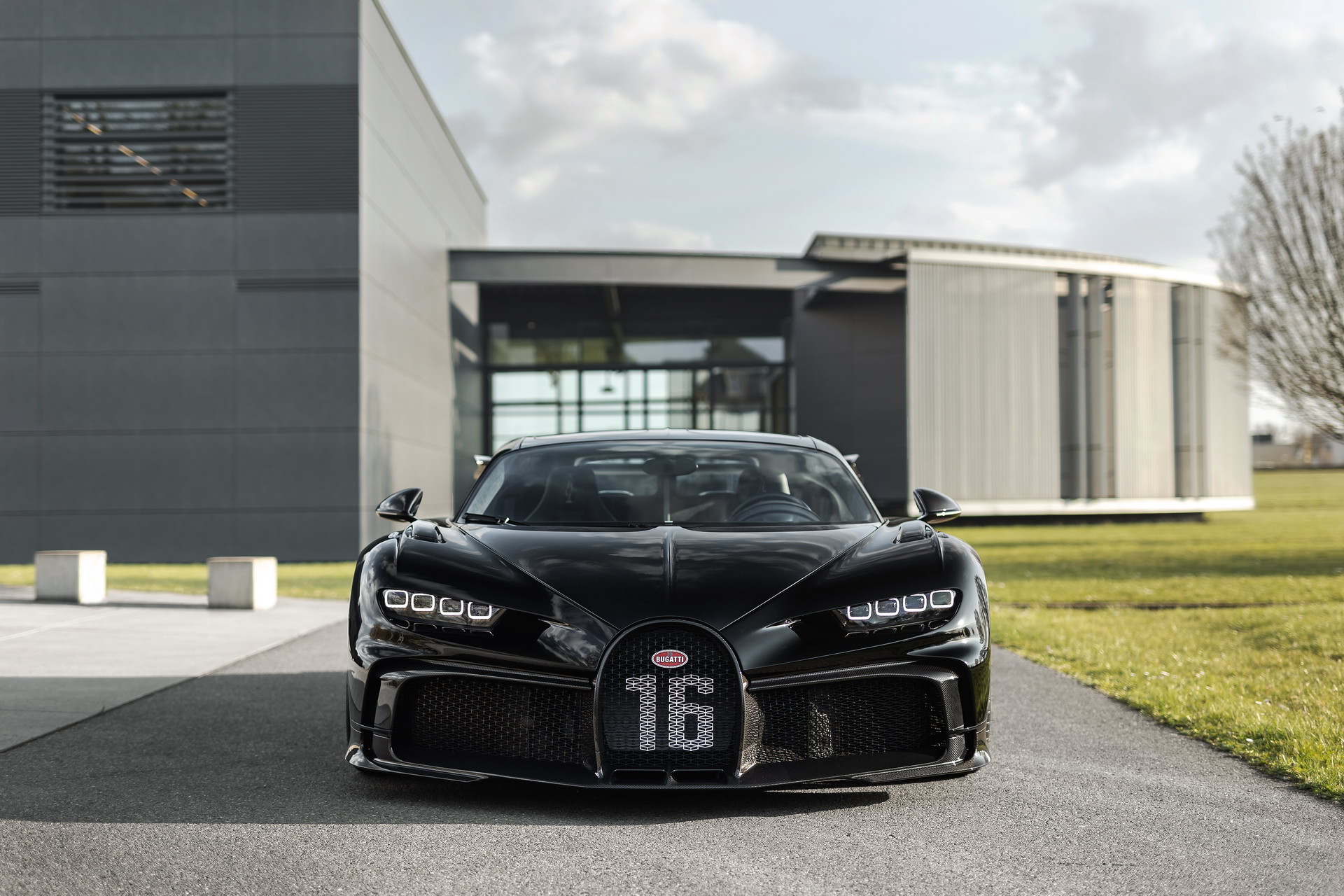300th Bugatti Chiron (17).jpg