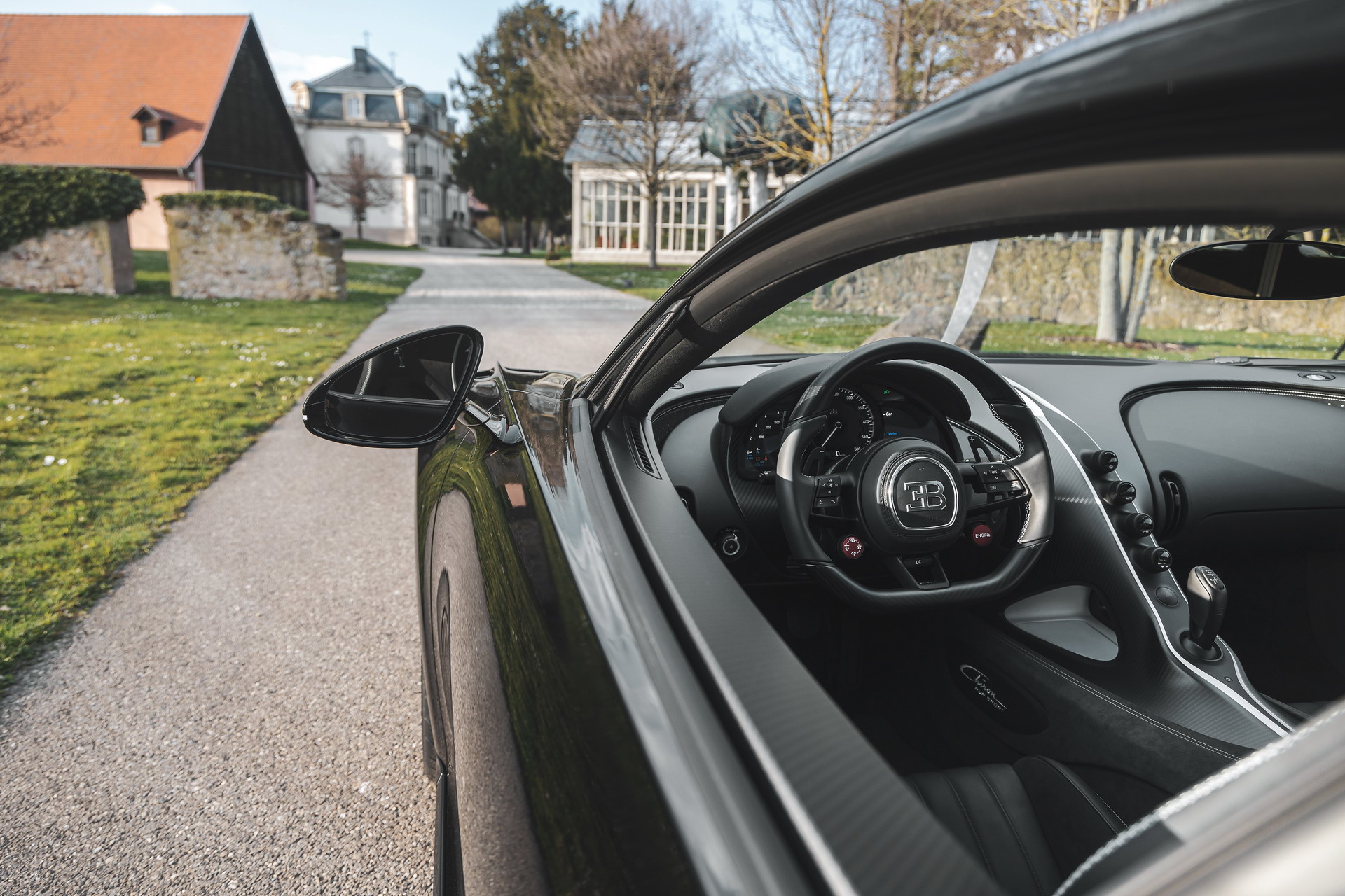 300th Bugatti Chiron (5).jpg