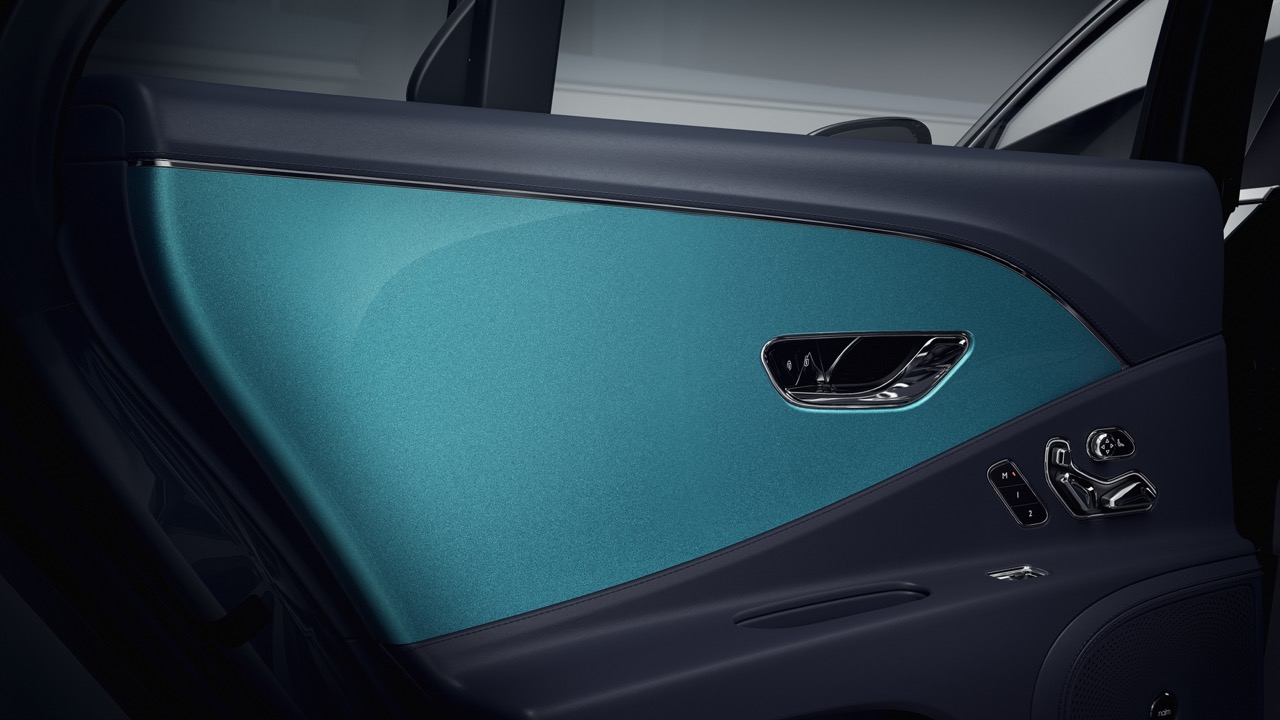7 - PCG Interior Features - Piano Veneer in Topaz Large.jpeg