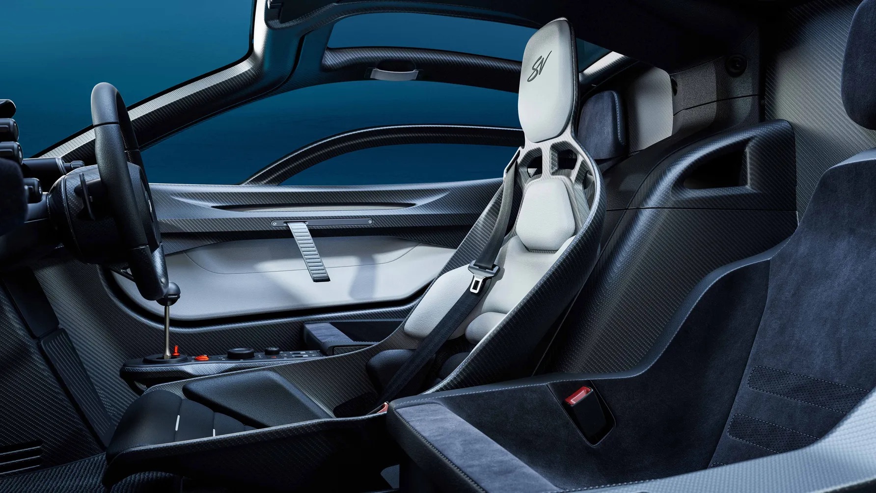 8_GMSV_ LeMansGTR_Interior_2.jpeg