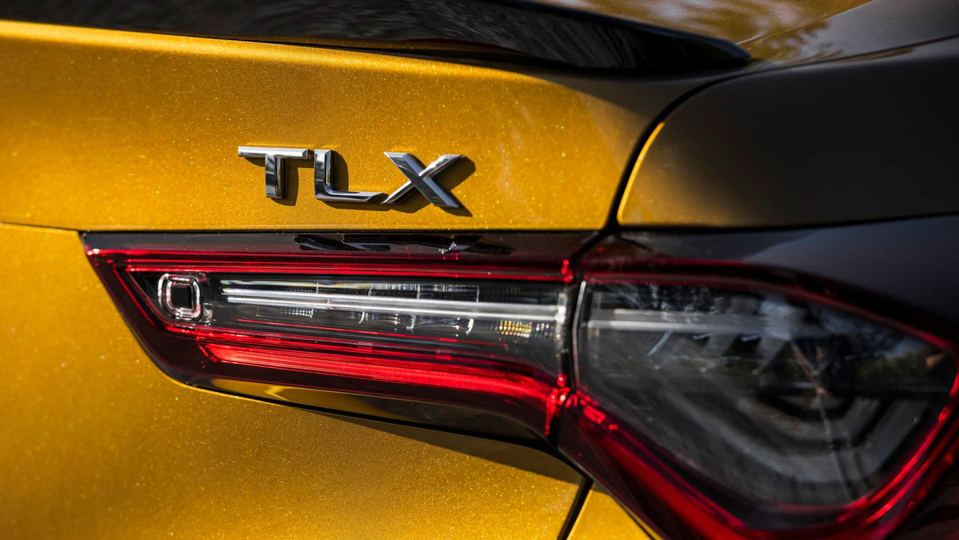Acura-TLX-Type-S-Sedan-hiệu-năng-cao-với-công-nghệ-của-siêu-xe-NSX-7.jpg