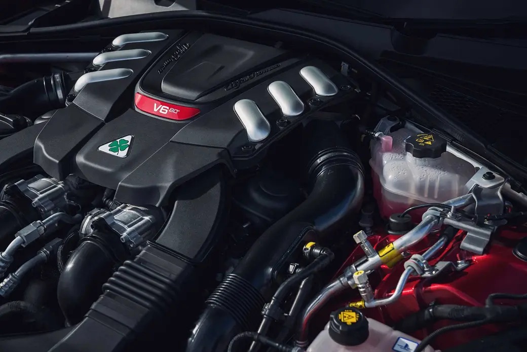 alfa_romeo_supercar_v6.jpeg