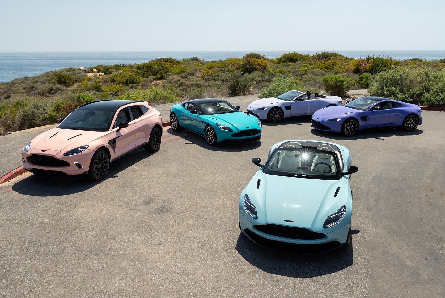 Aston Martin (11).jpg