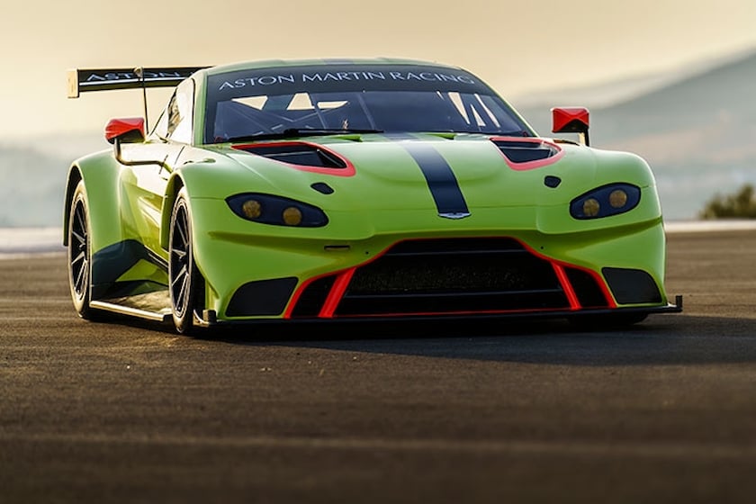 Aston Martin (20).jpg