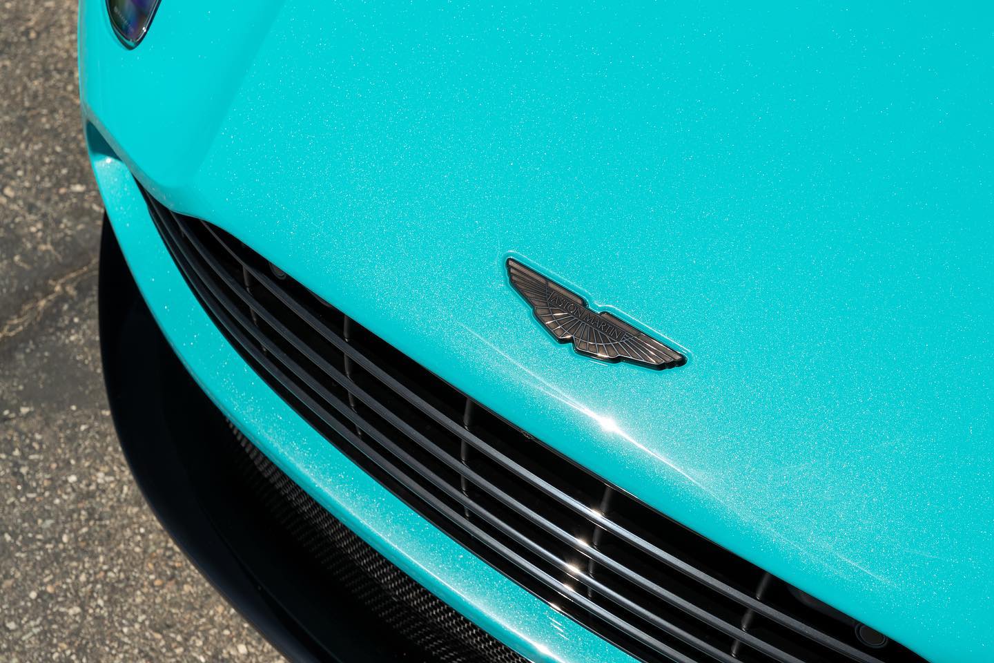 Aston Martin (6).jpg
