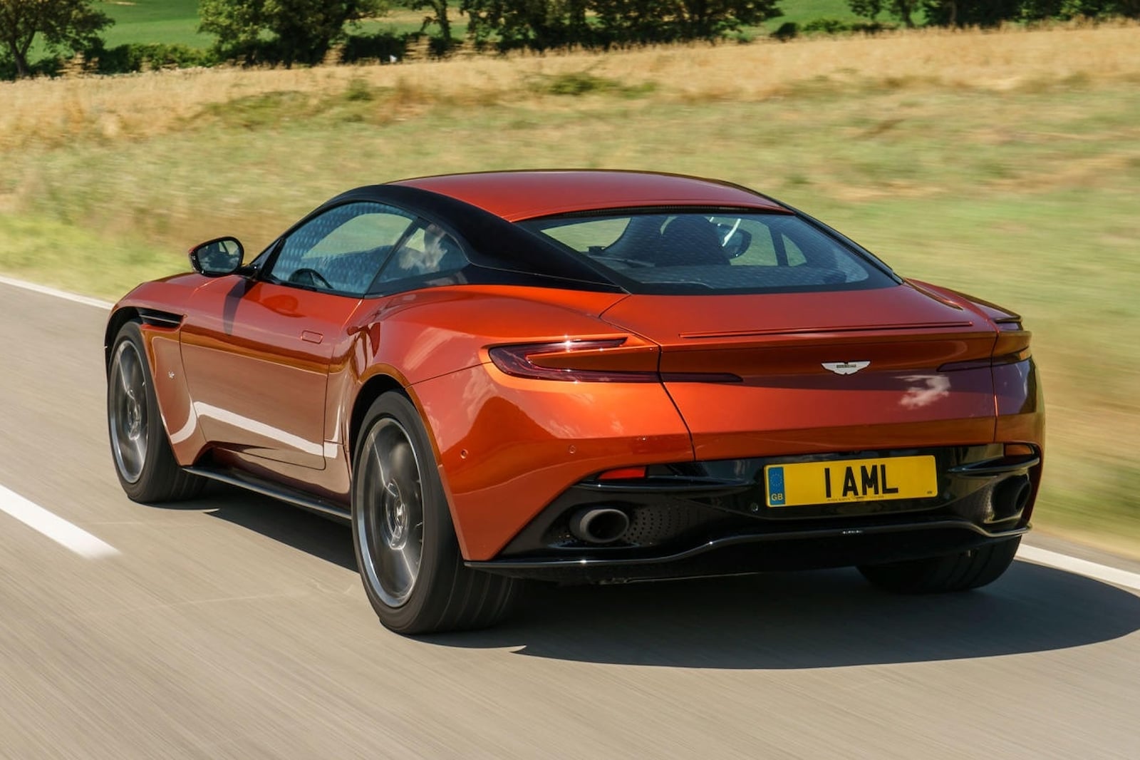 Aston Martin (9).jpg