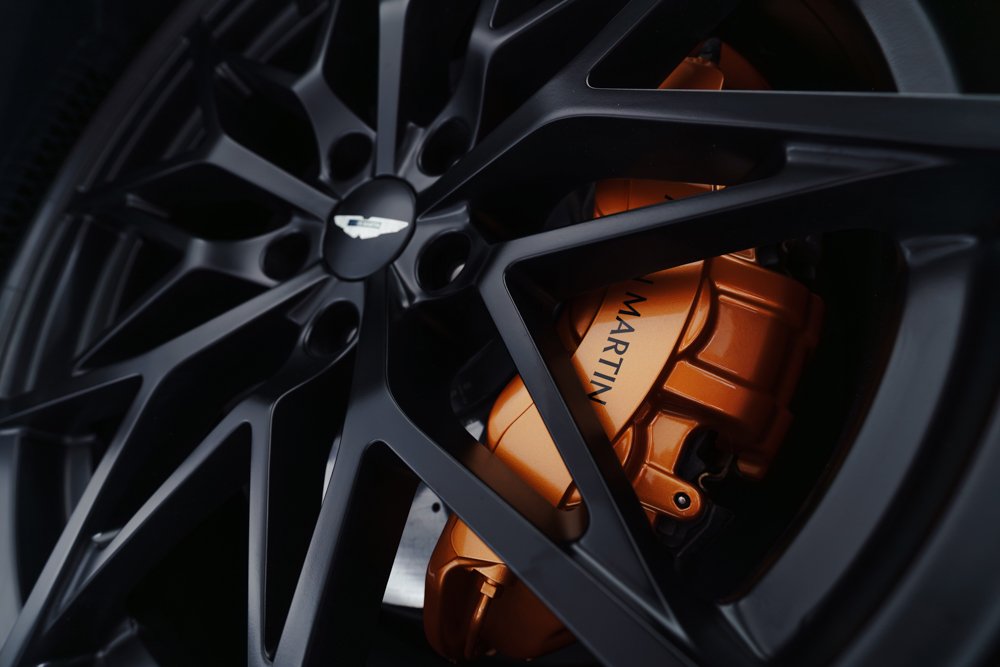 aston-martin-anh-_22.jpg