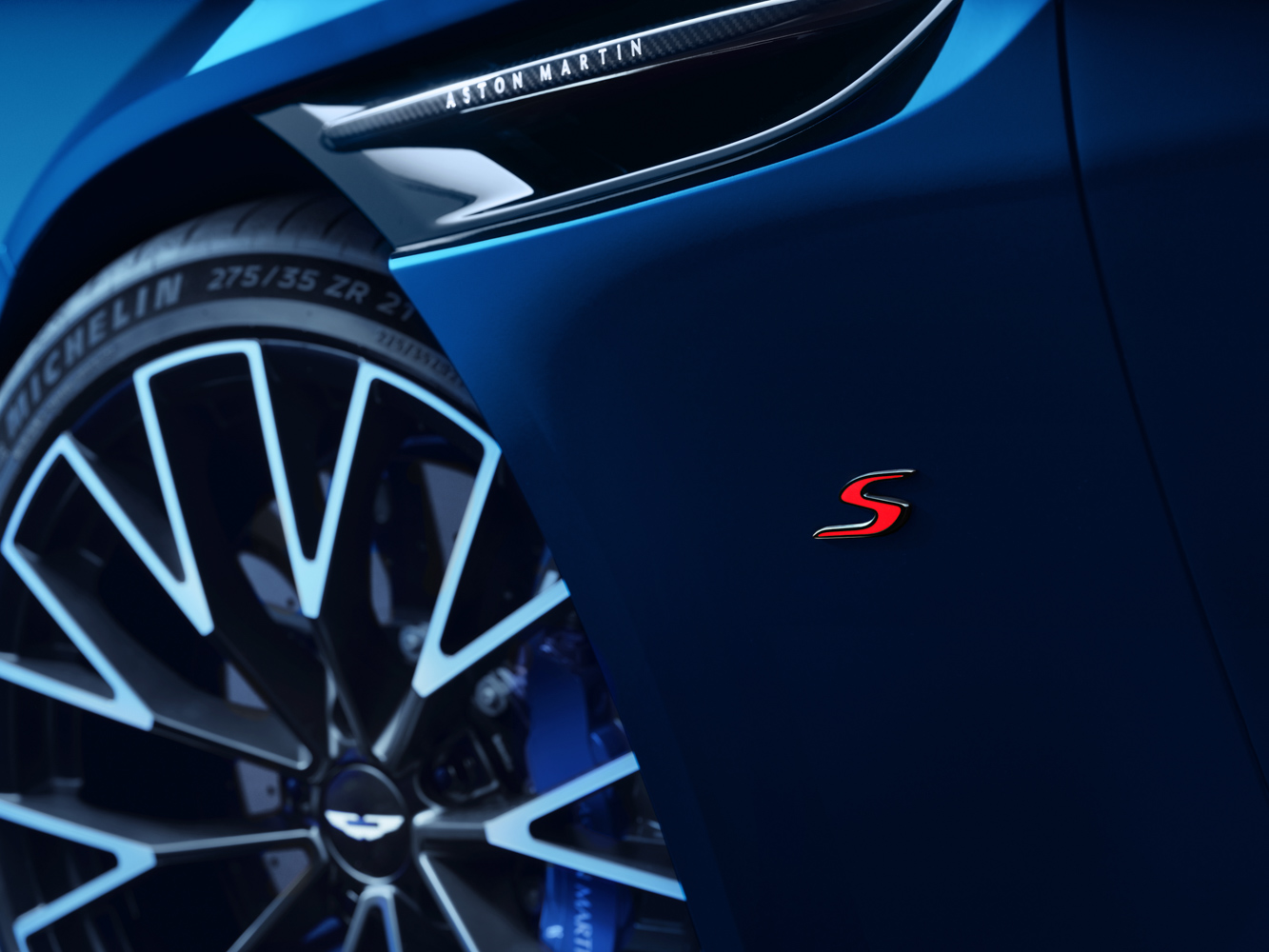Aston Martin DB12 S-anh-_10.jpg
