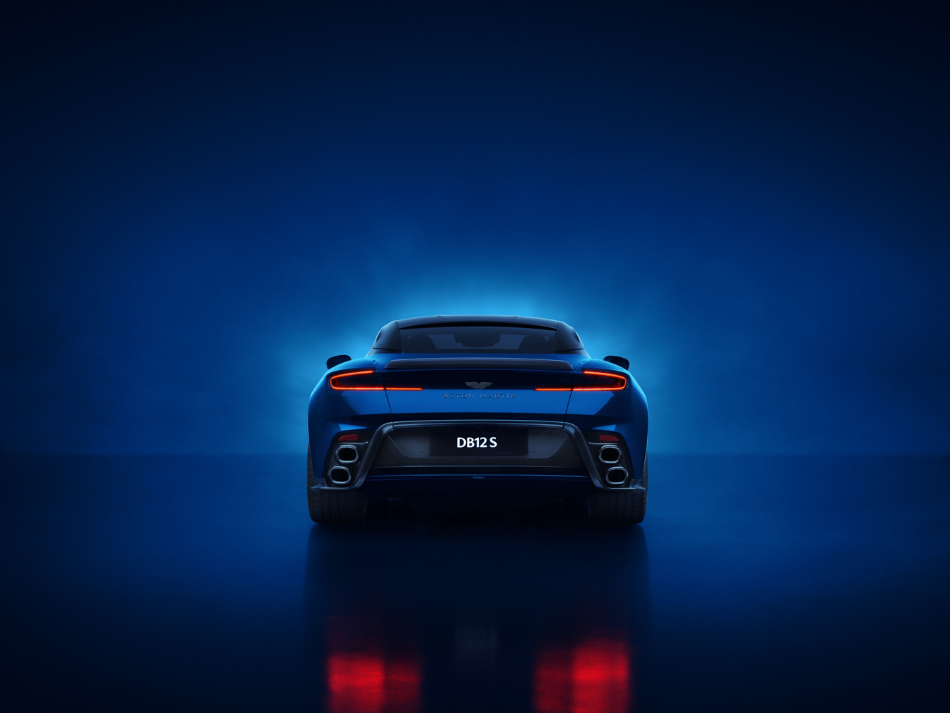 Aston Martin DB12 S-anh-_4.jpg