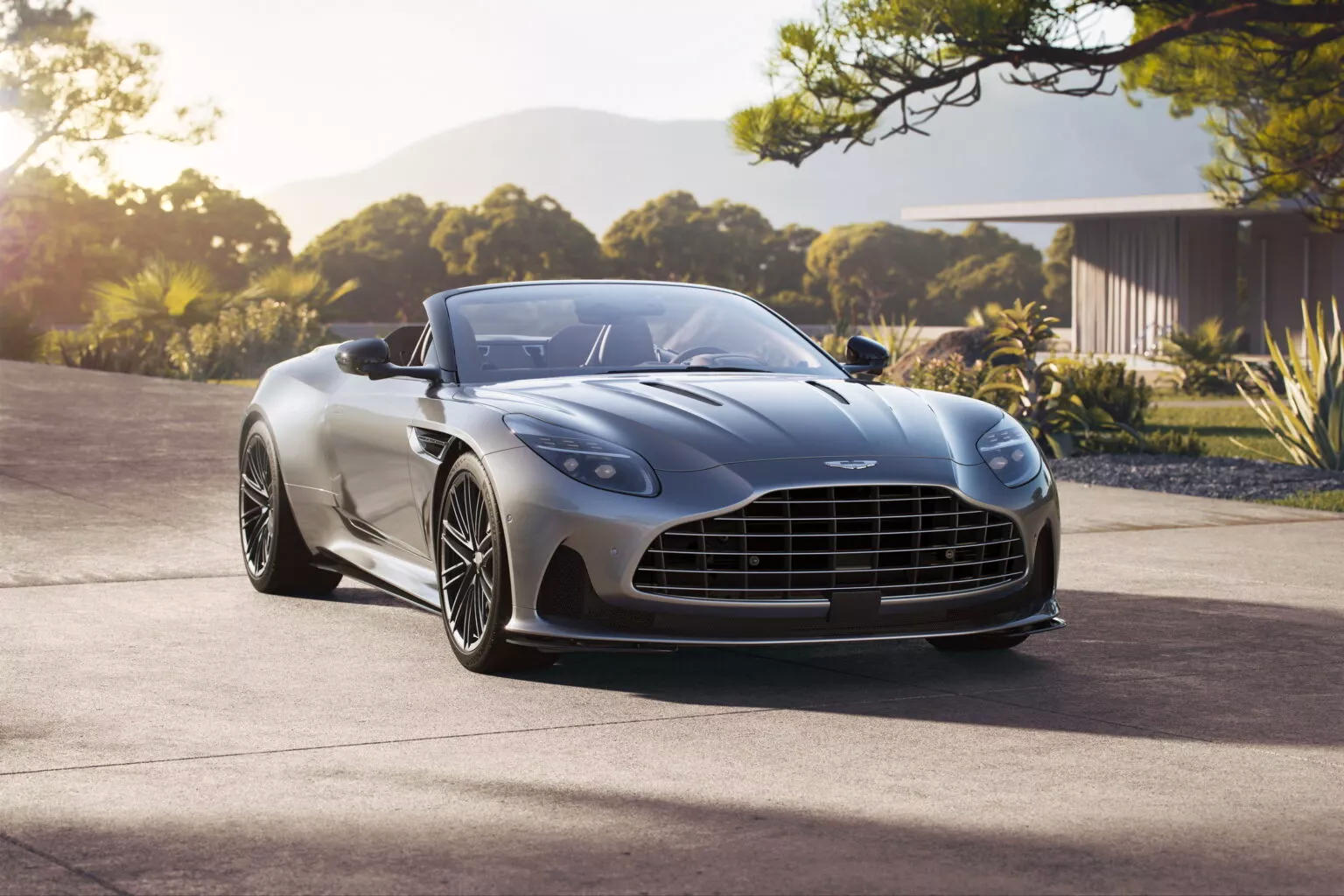 aston-martin-db12-volante-12.jpg