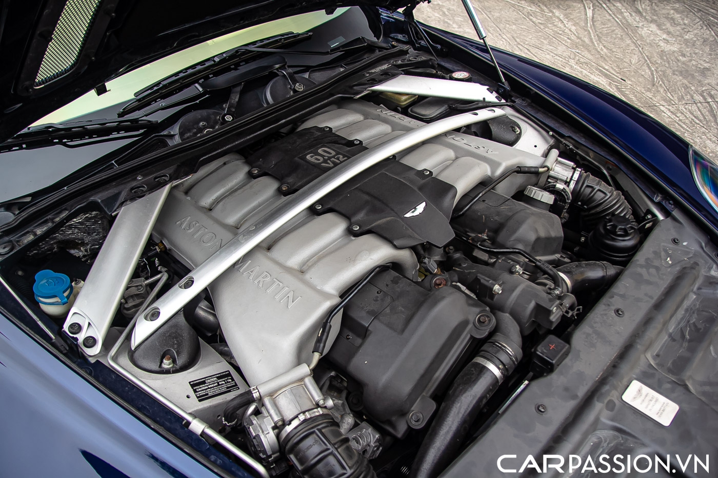 Aston Martin DB9 (62).JPG