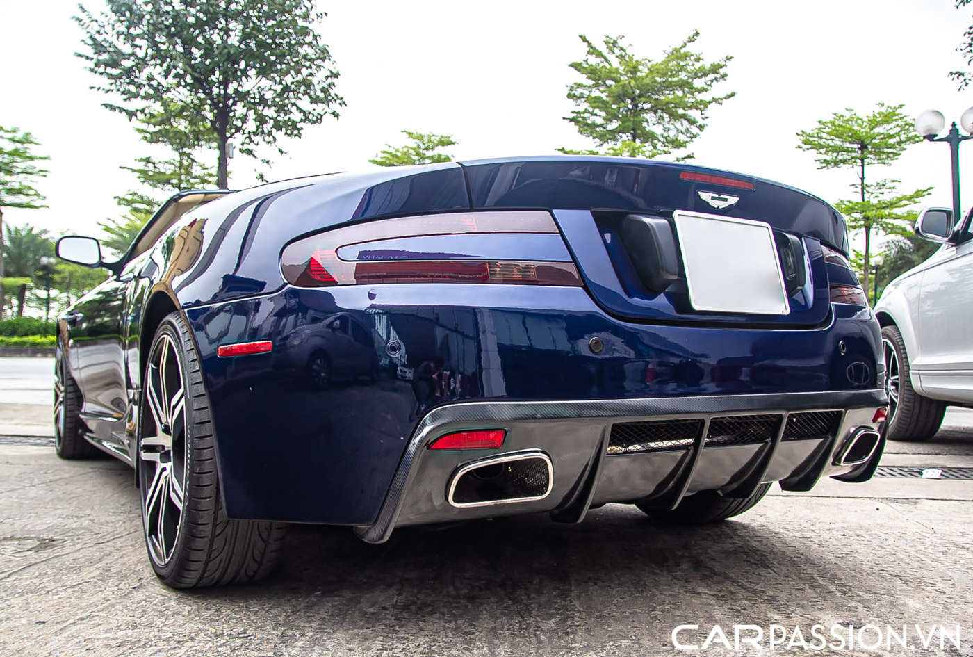 Aston Martin DB9 (81).JPG