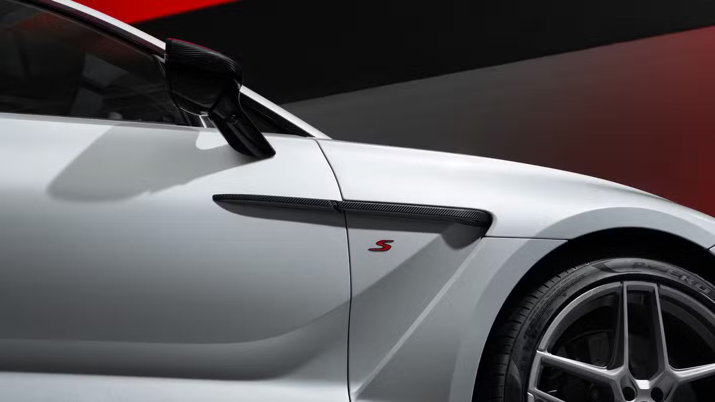 aston-martin-dbx-s_8-1.jpeg