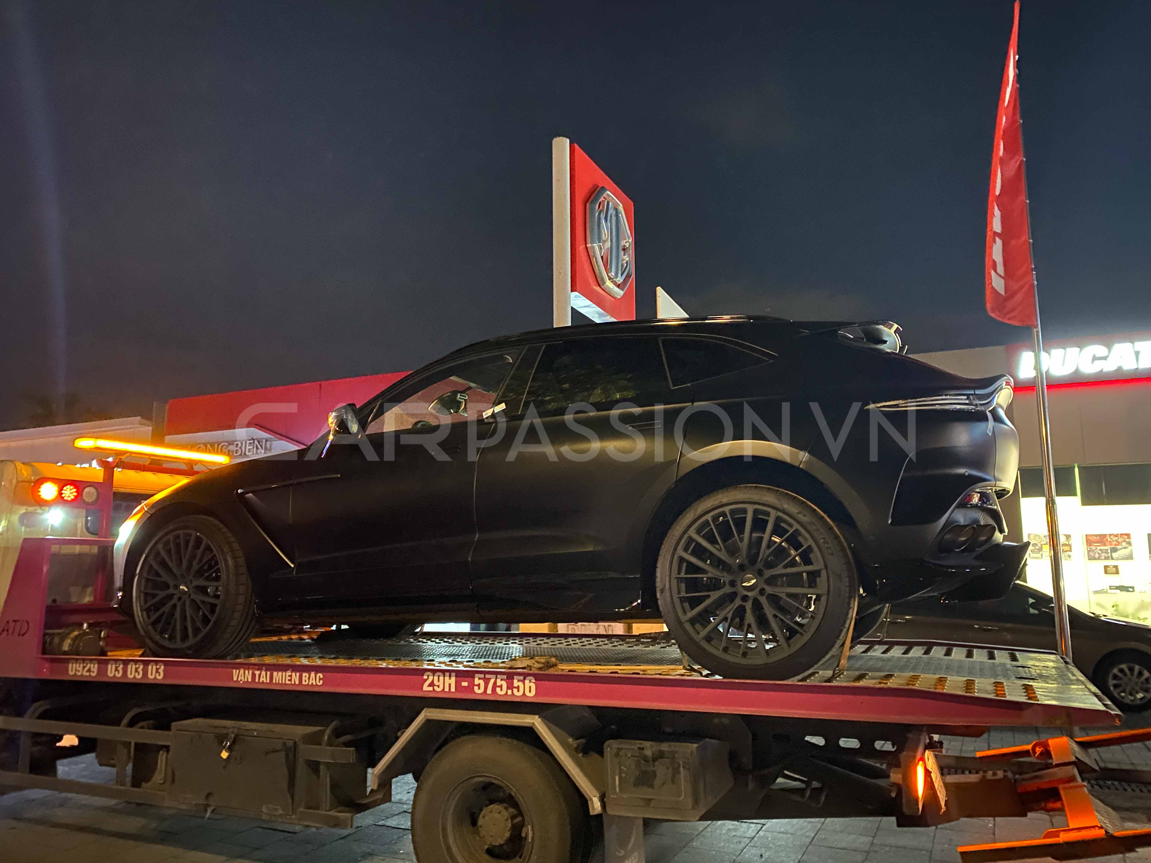 Aston Martin DBX707 (14).JPG