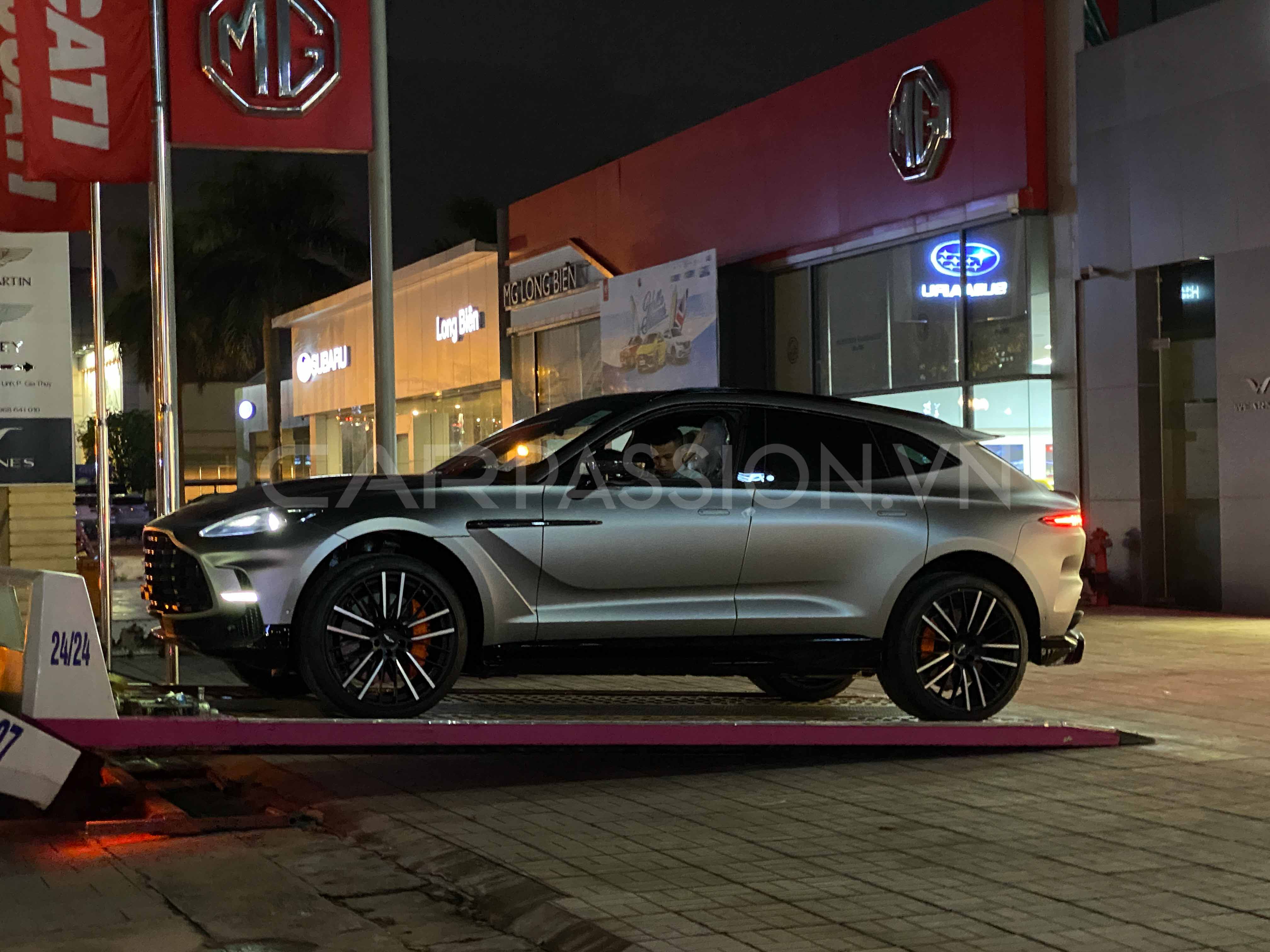 Aston Martin DBX707 (37).JPG
