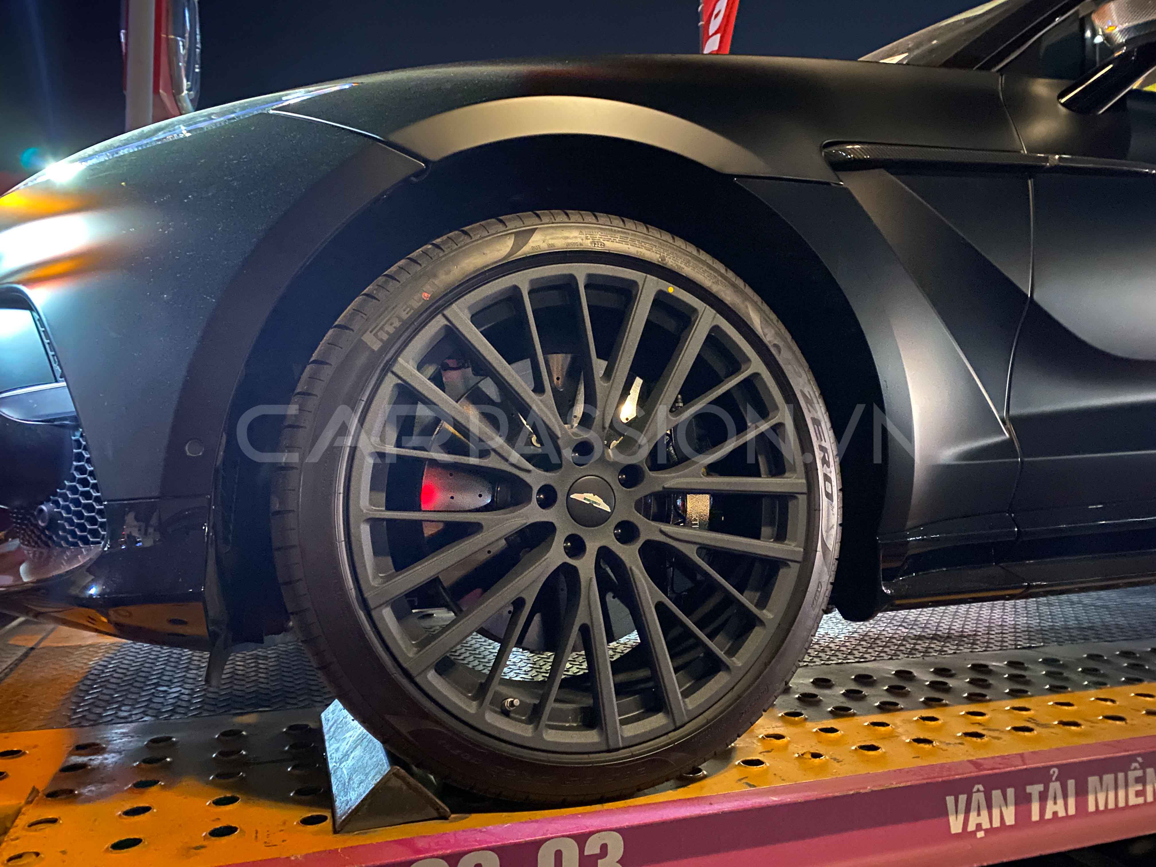 Aston Martin DBX707 (4).JPG