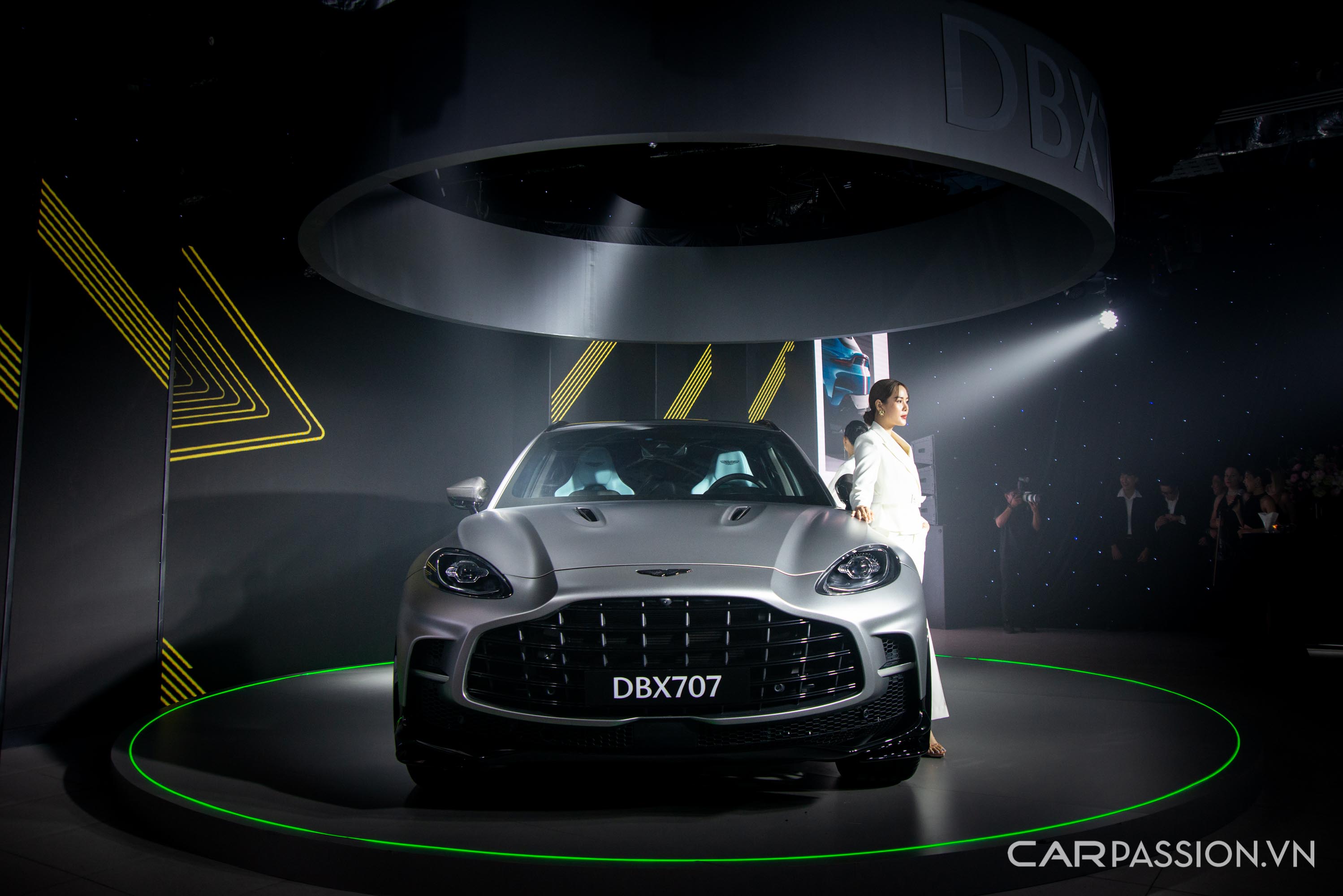 Aston-martin-DBX707-anh--11.jpg