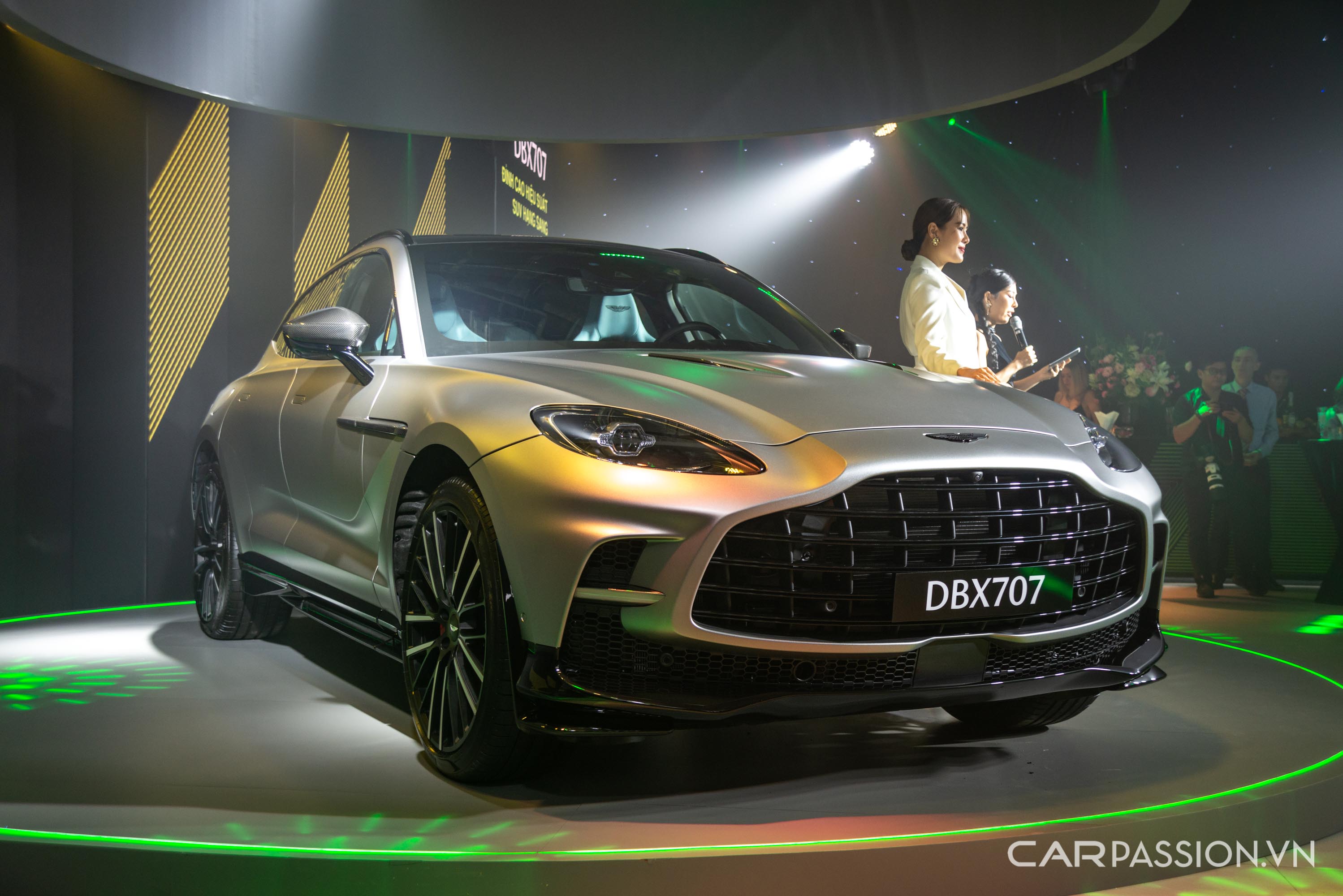 Aston-martin-DBX707-anh--16.jpg