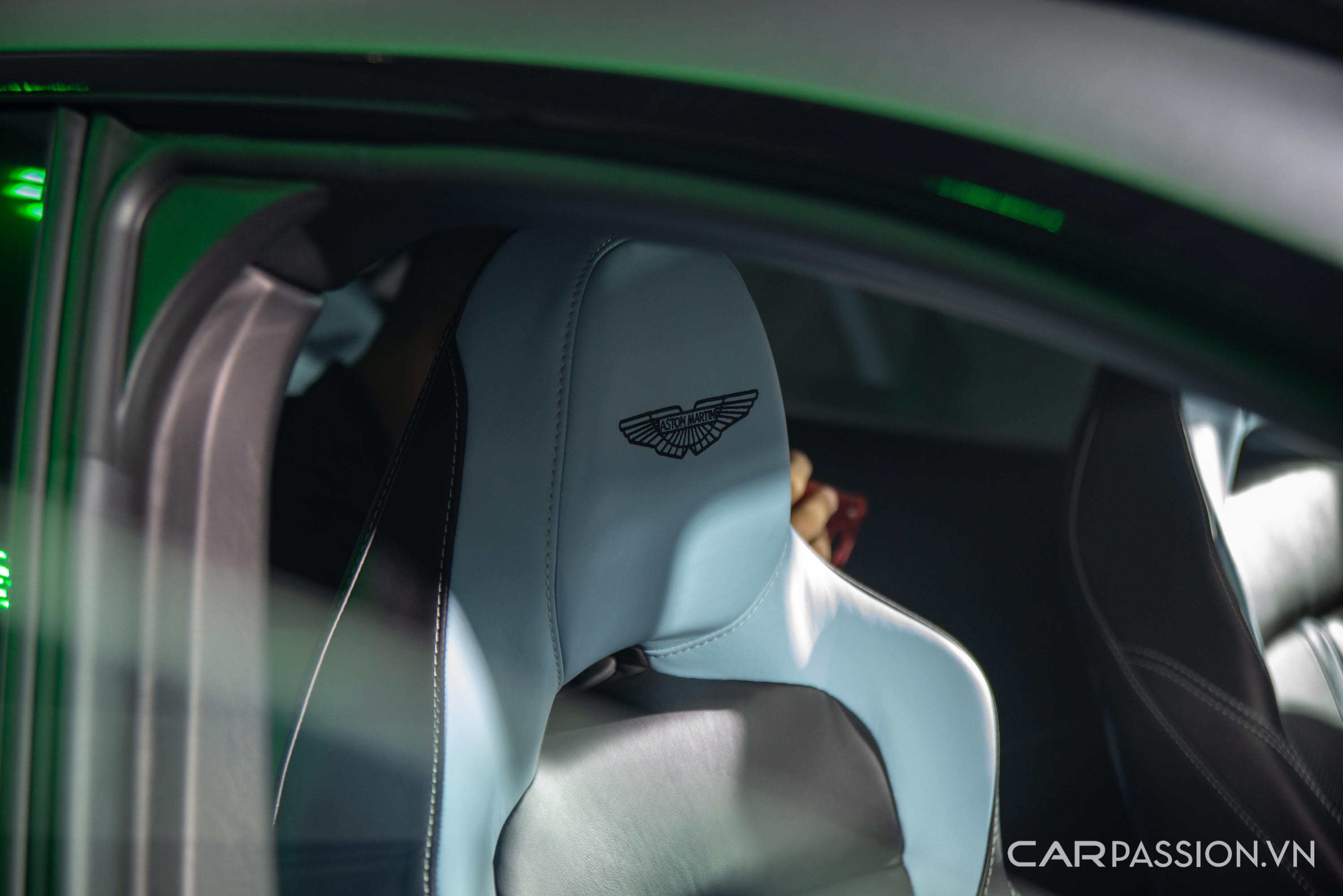 Aston-martin-DBX707-anh--40.jpg