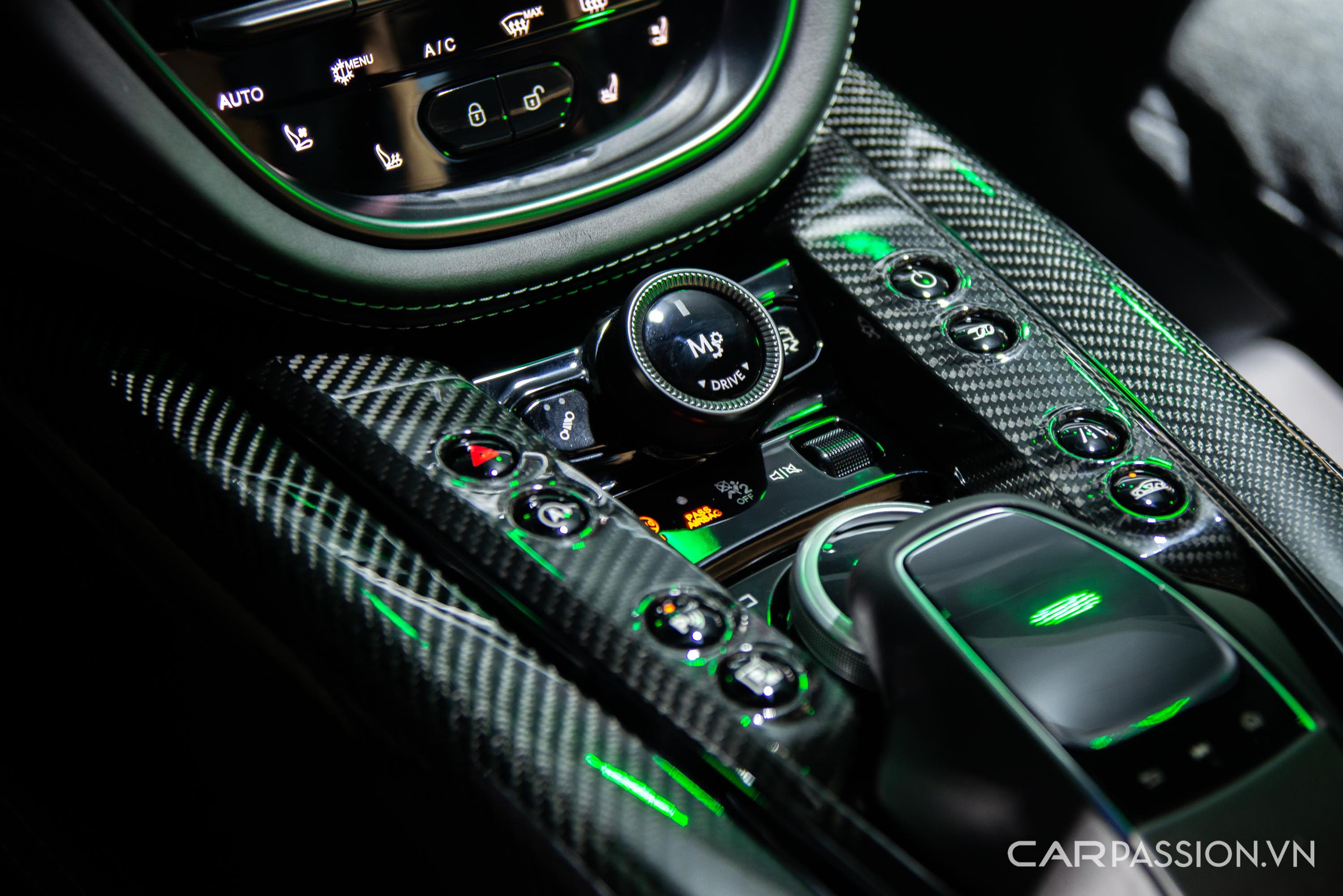 Aston-martin-DBX707-anh--58.jpg