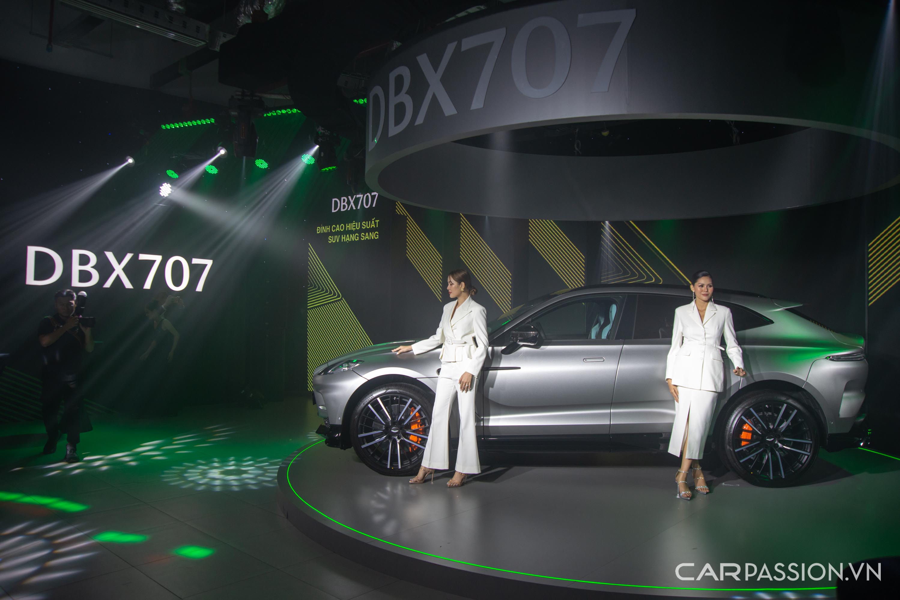 Aston-martin-DBX707-anh--7.jpg