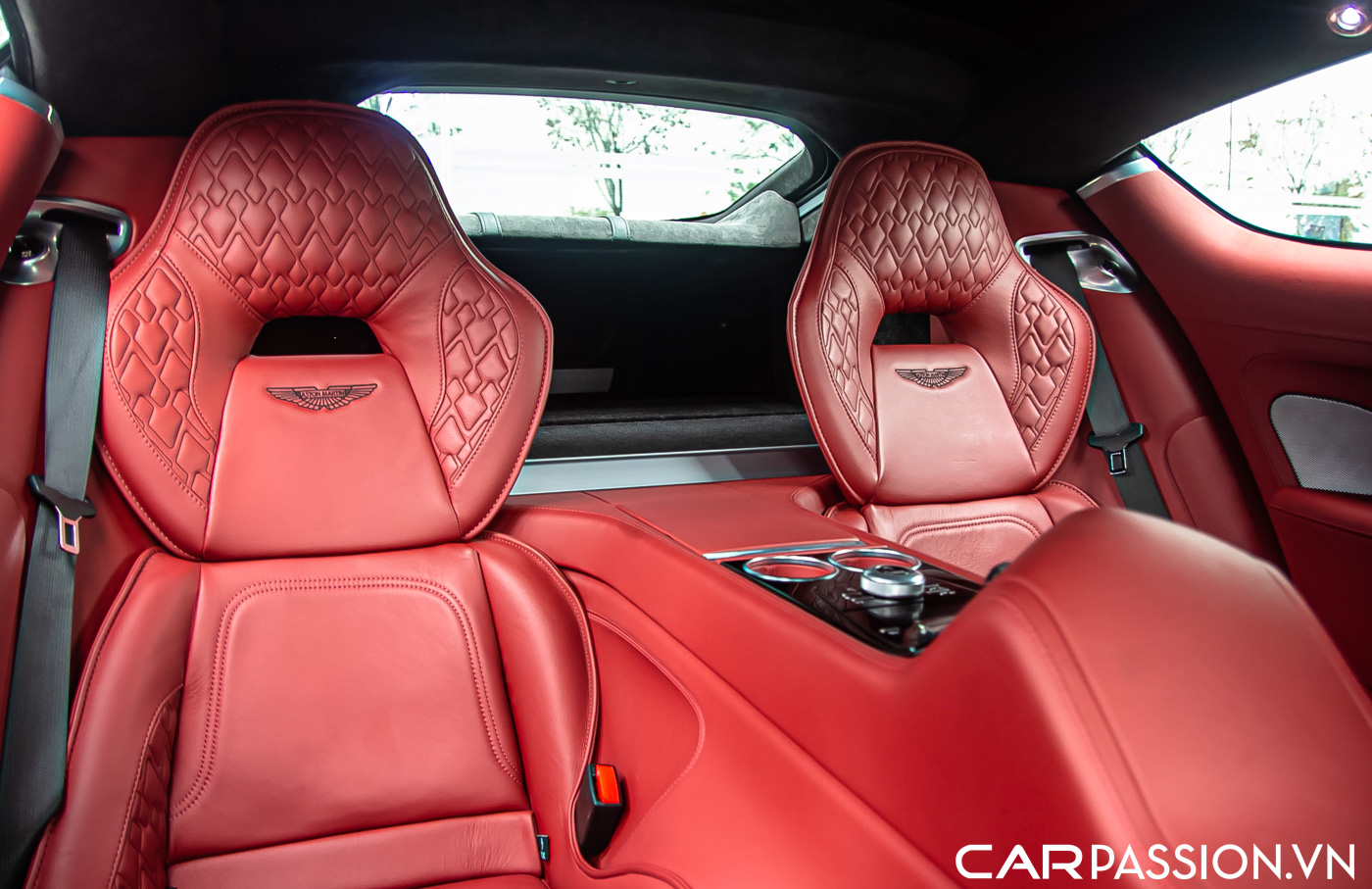 Aston Martin Rapide S (61).JPG
