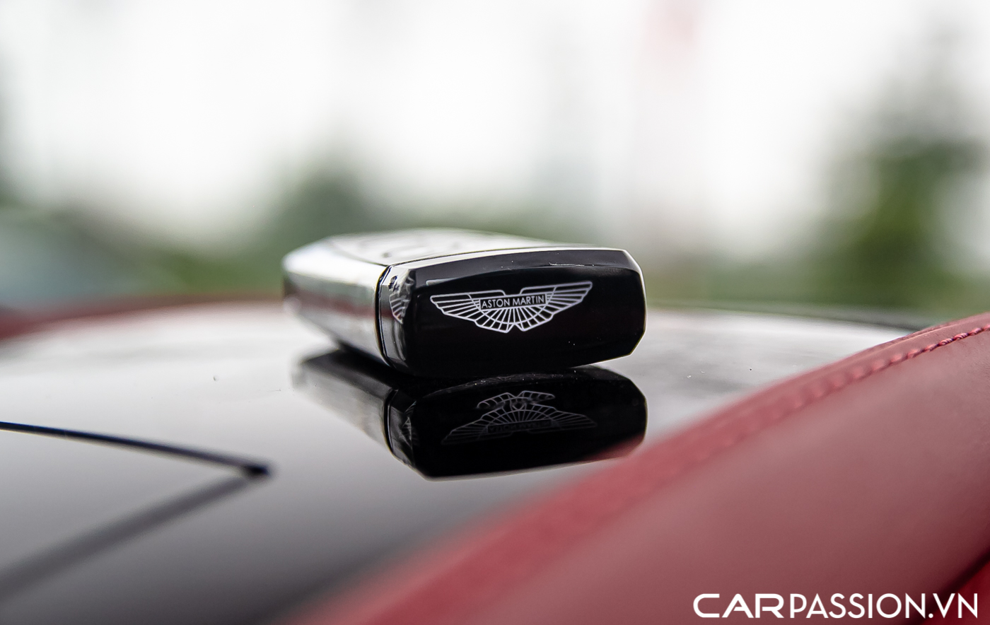Aston Martin Rapide S (84).JPG
