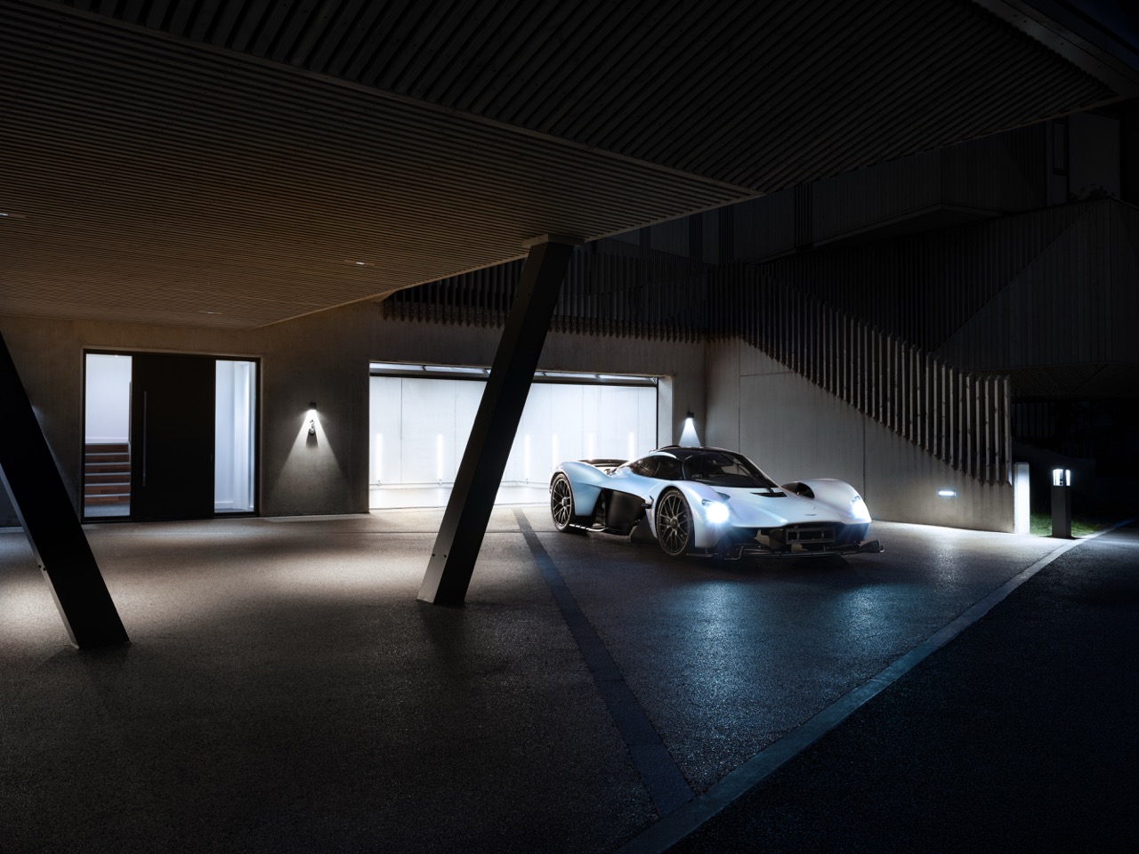 Aston Martin Valkyrie_227 Large.jpeg