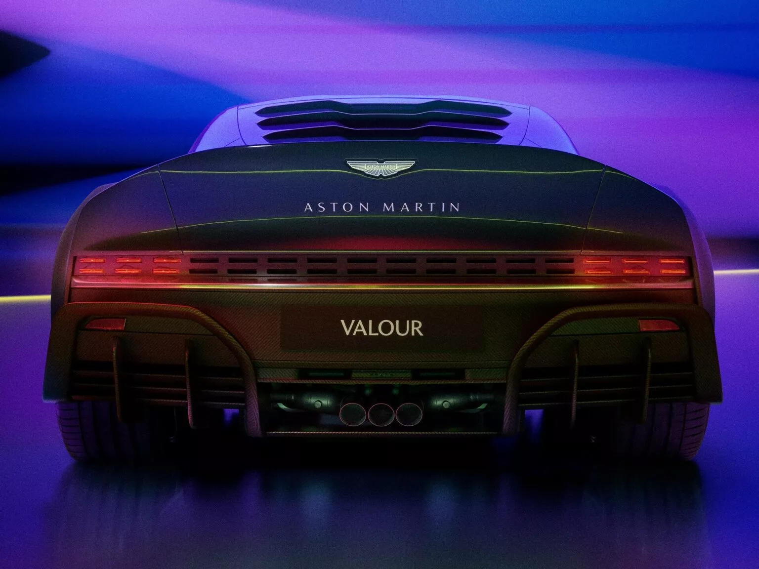 aston-martin-valour-07.jpg