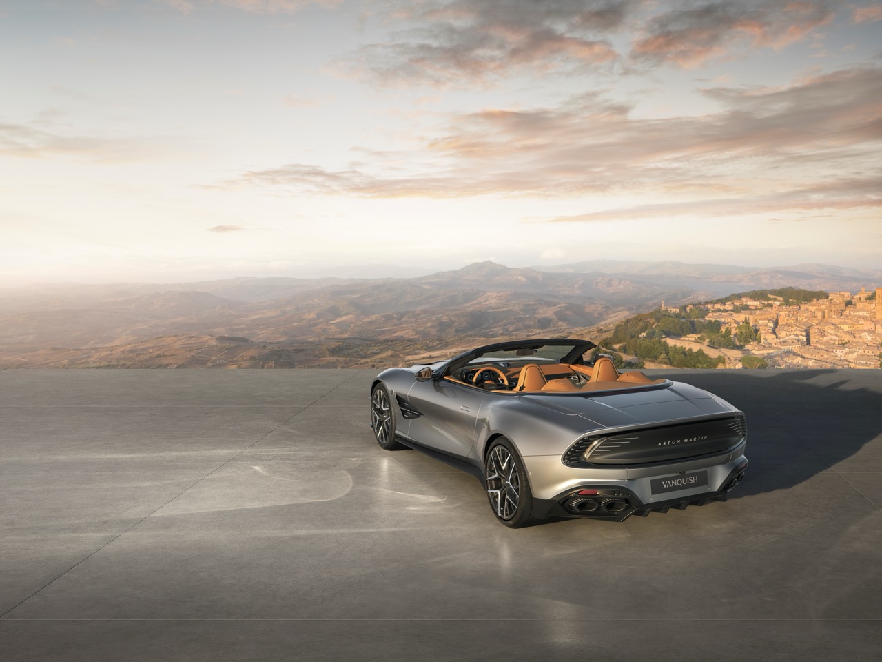 Aston Martin Vanquish 25_04 Large.jpeg