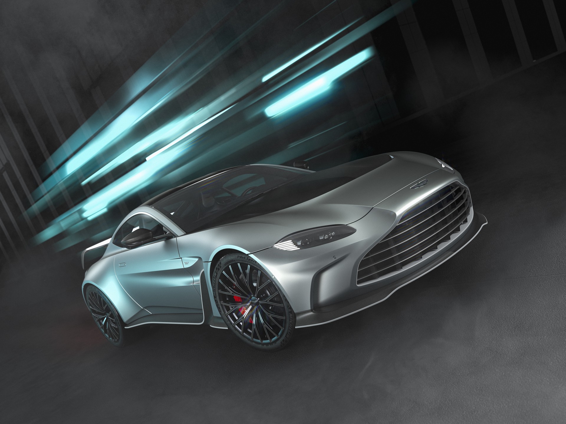 Aston Martin Vantage (4).jpg