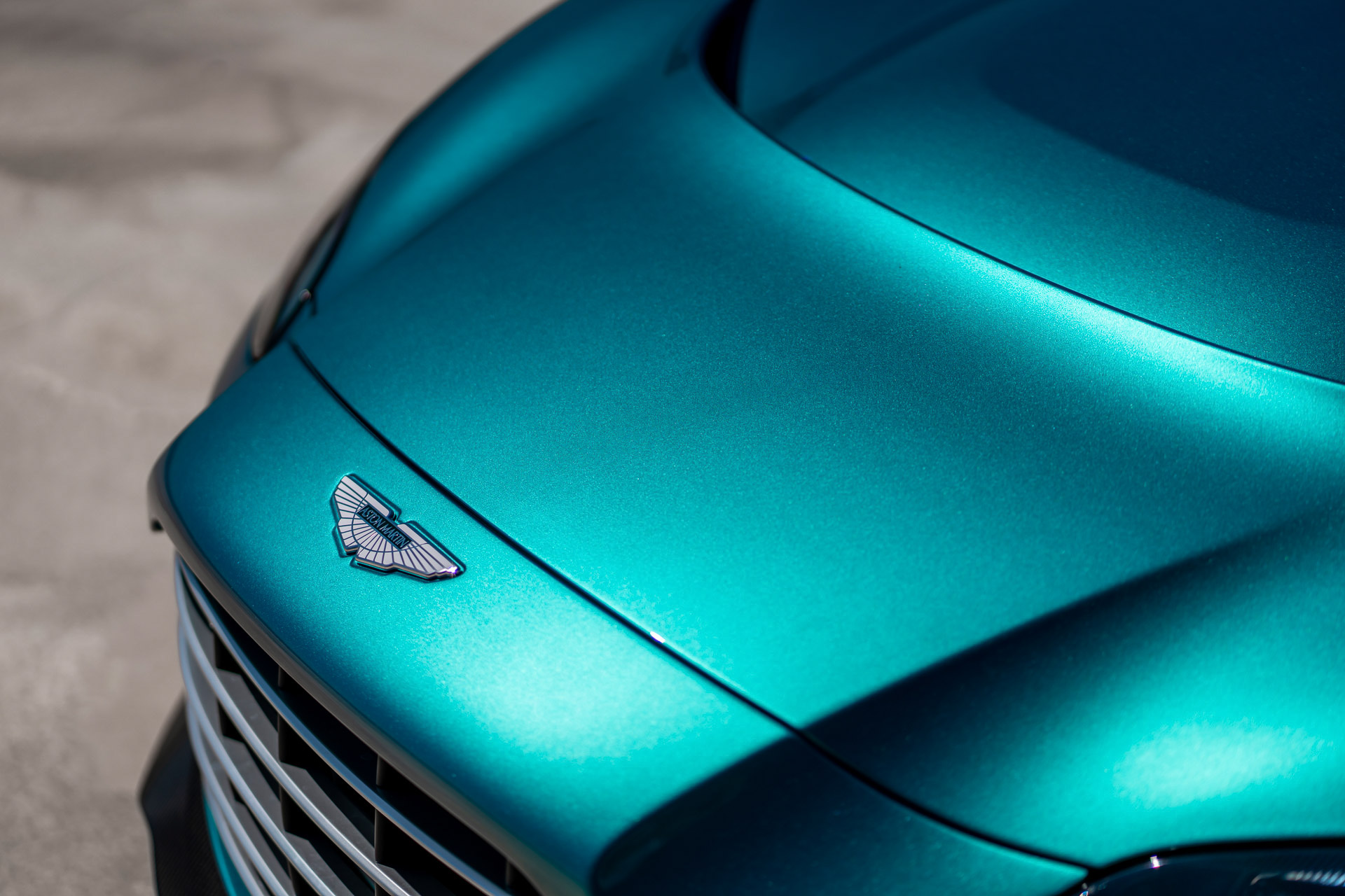 Aston Martin Vantage Roadster (16).JPG