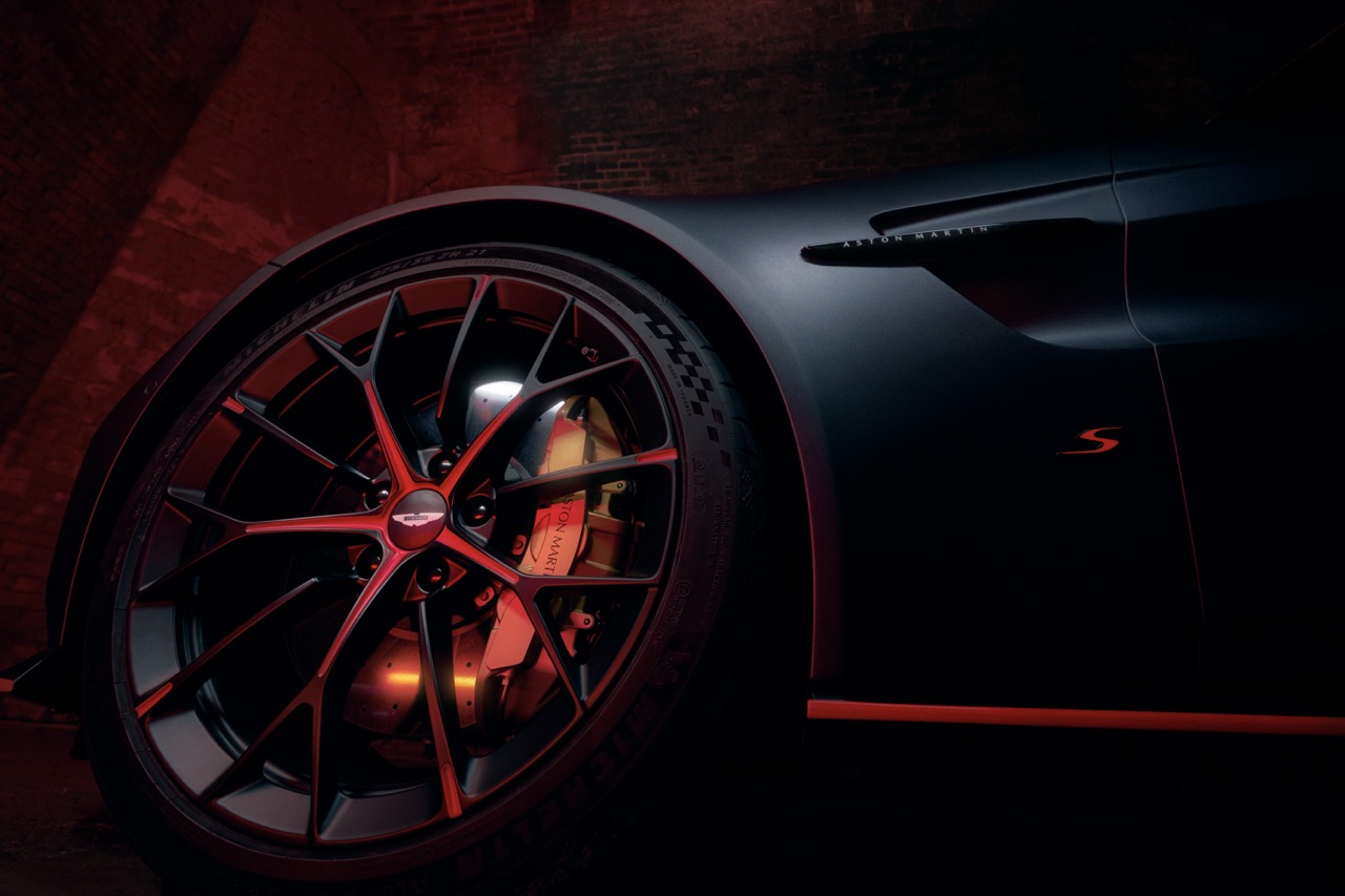 Aston Martin Vantage S (18) Large.jpeg