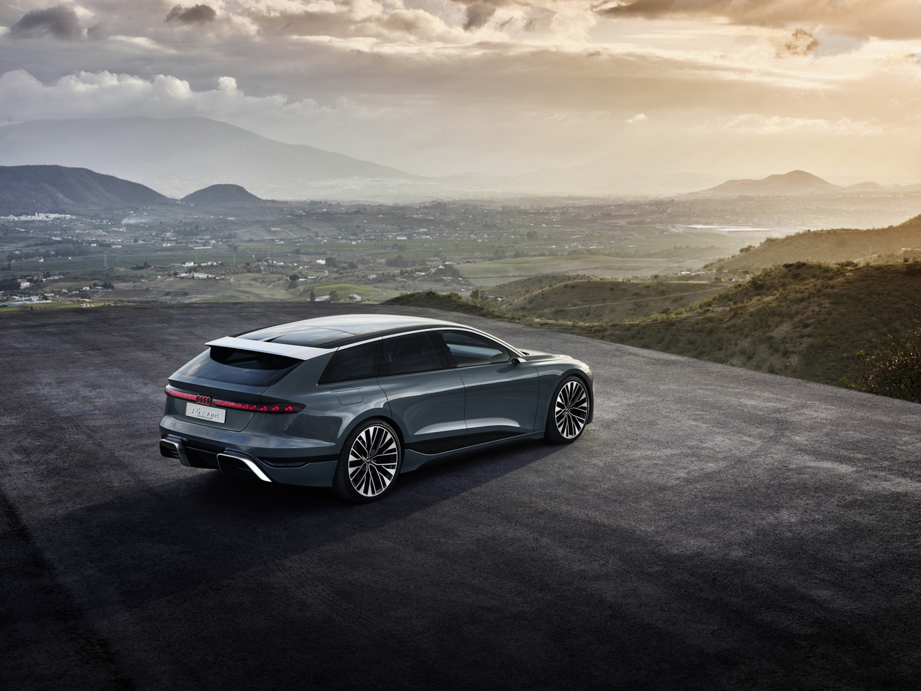 Audi A6 e-tron Avant Concept (14).JPG