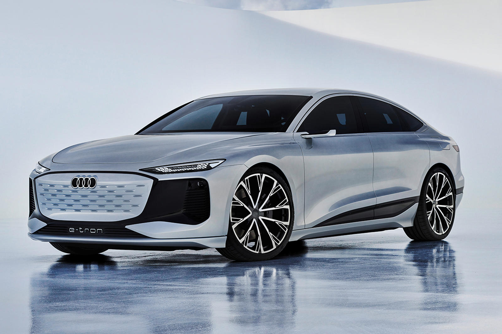 Audi-A6-e-tron-concept (6).jpg