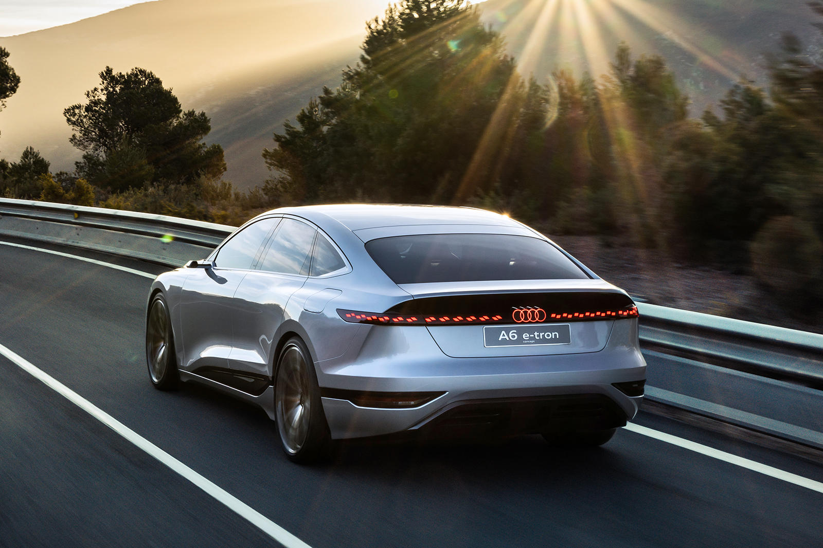 Audi-A6-e-tron-concept (7).jpg