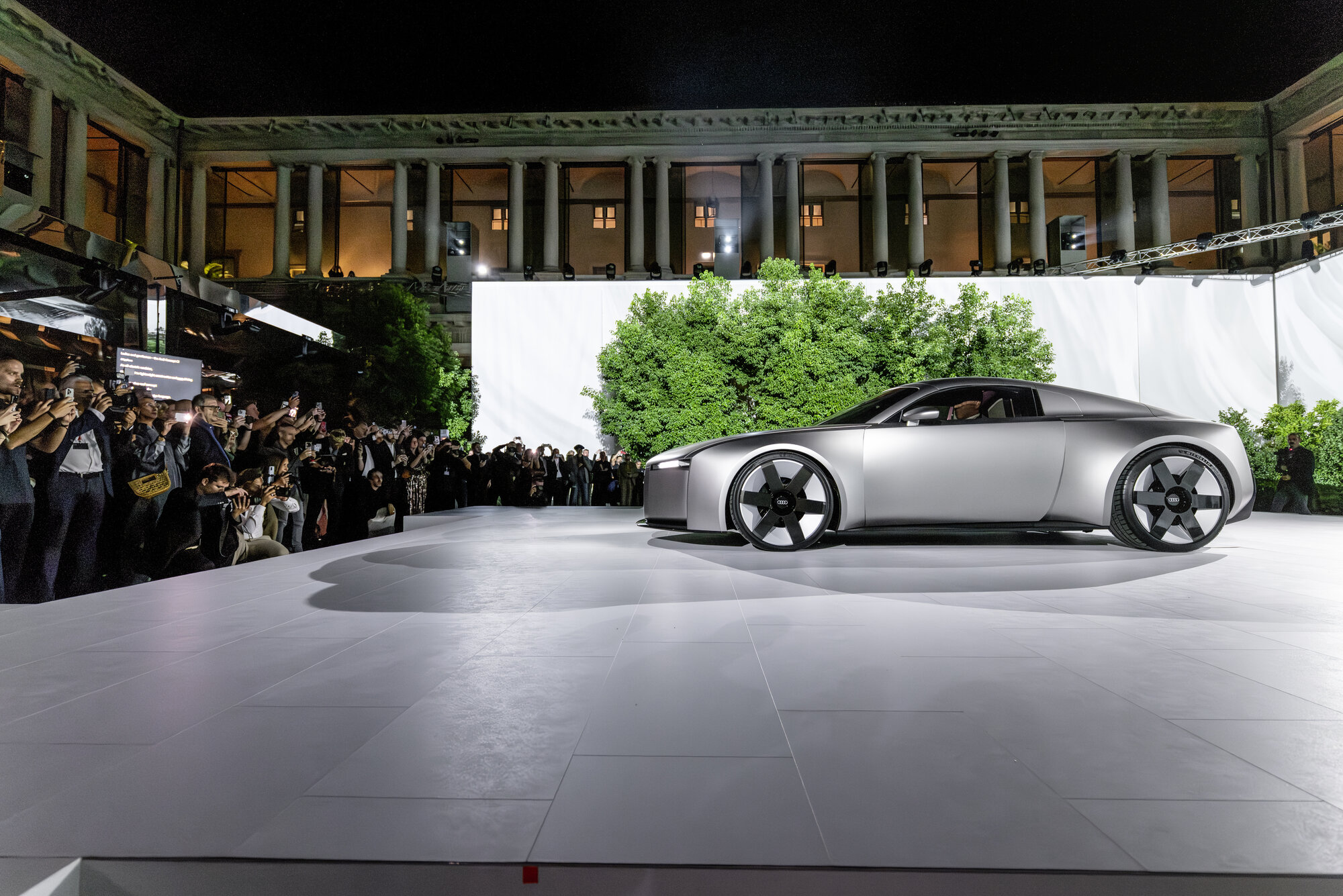 audi-concept-c-anh-2.JPEG