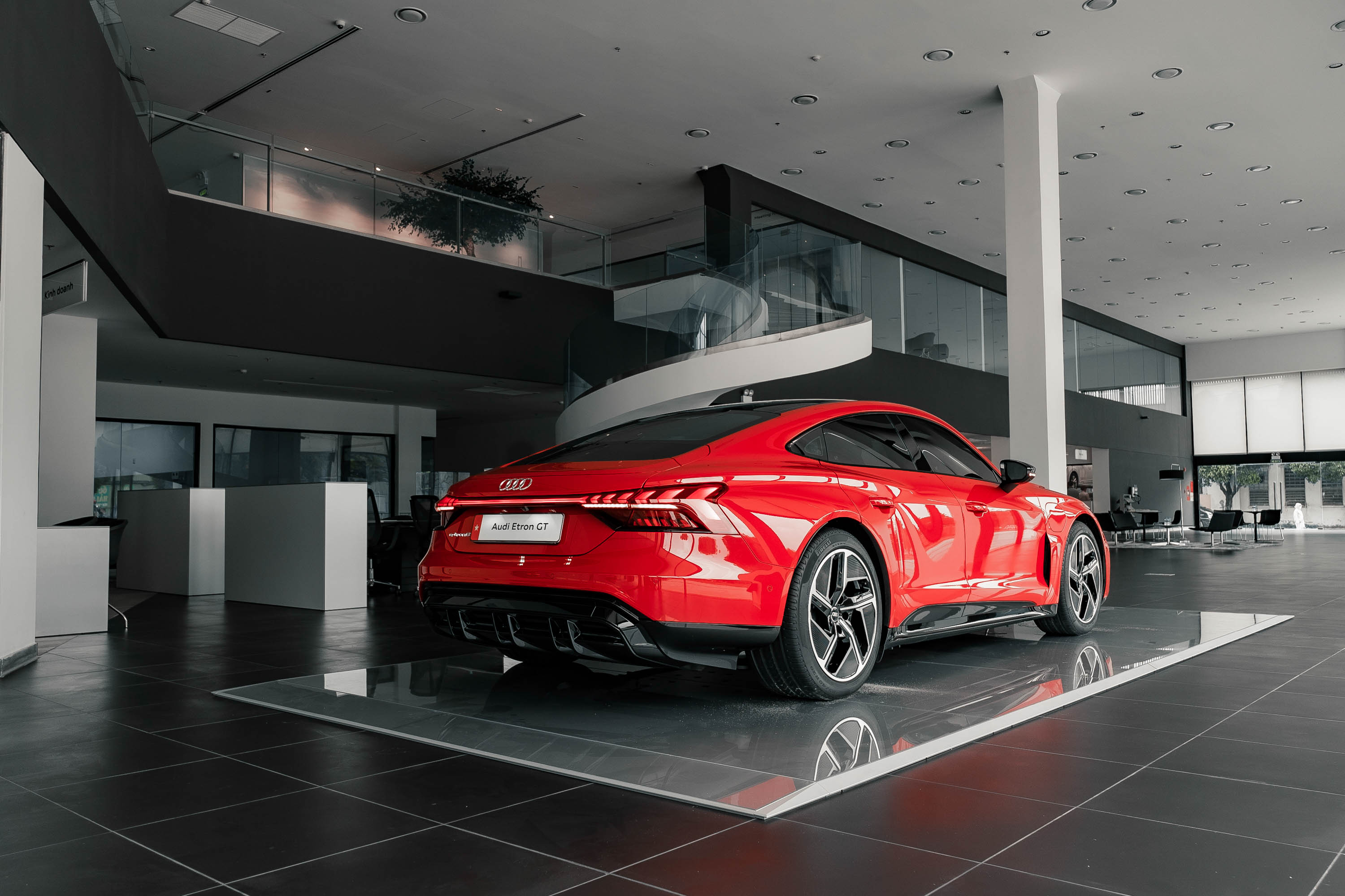 Audi-e-tronGTquattro-anh-_12.jpg