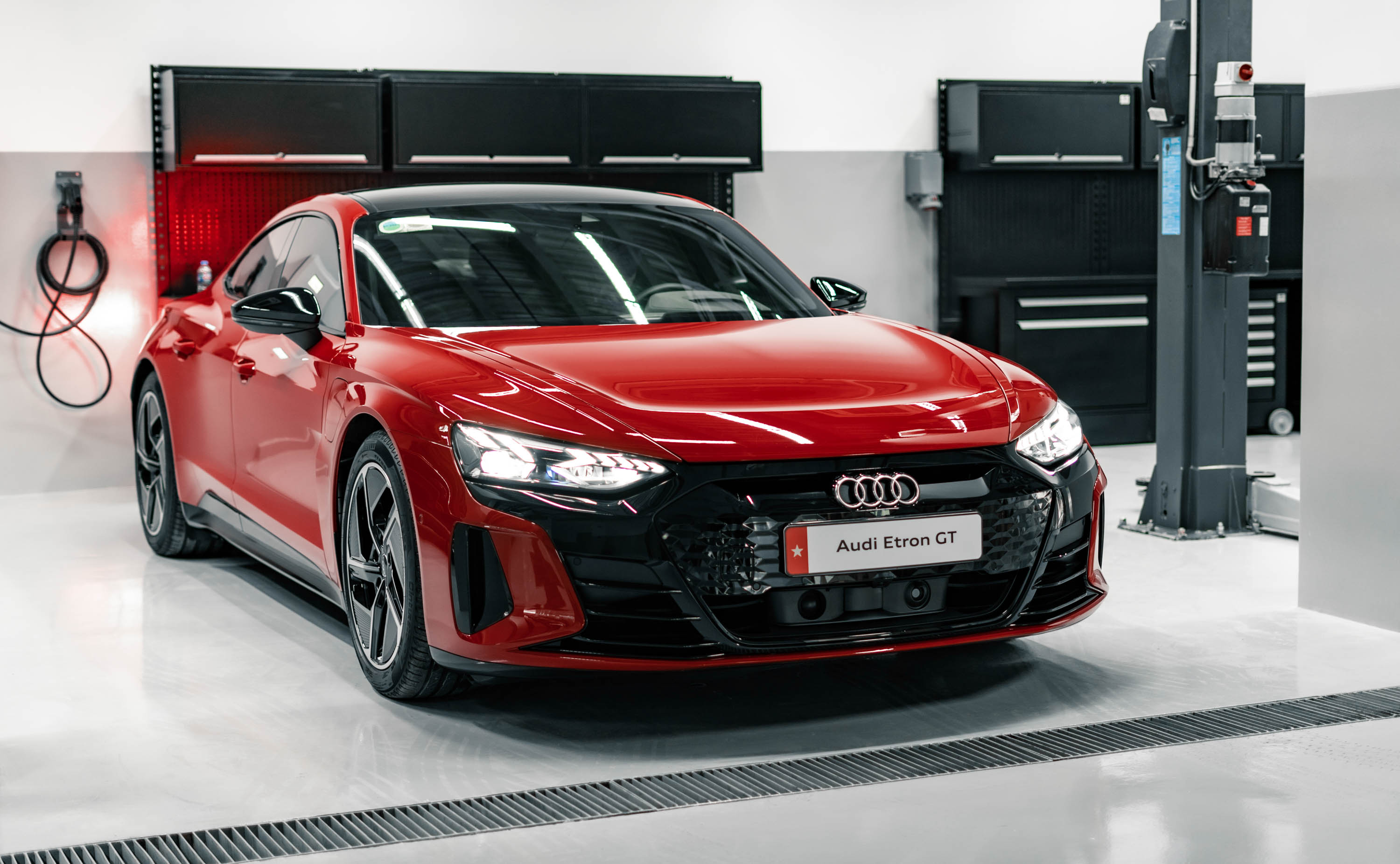 Audi-e-tronGTquattro-anh-_15.jpg