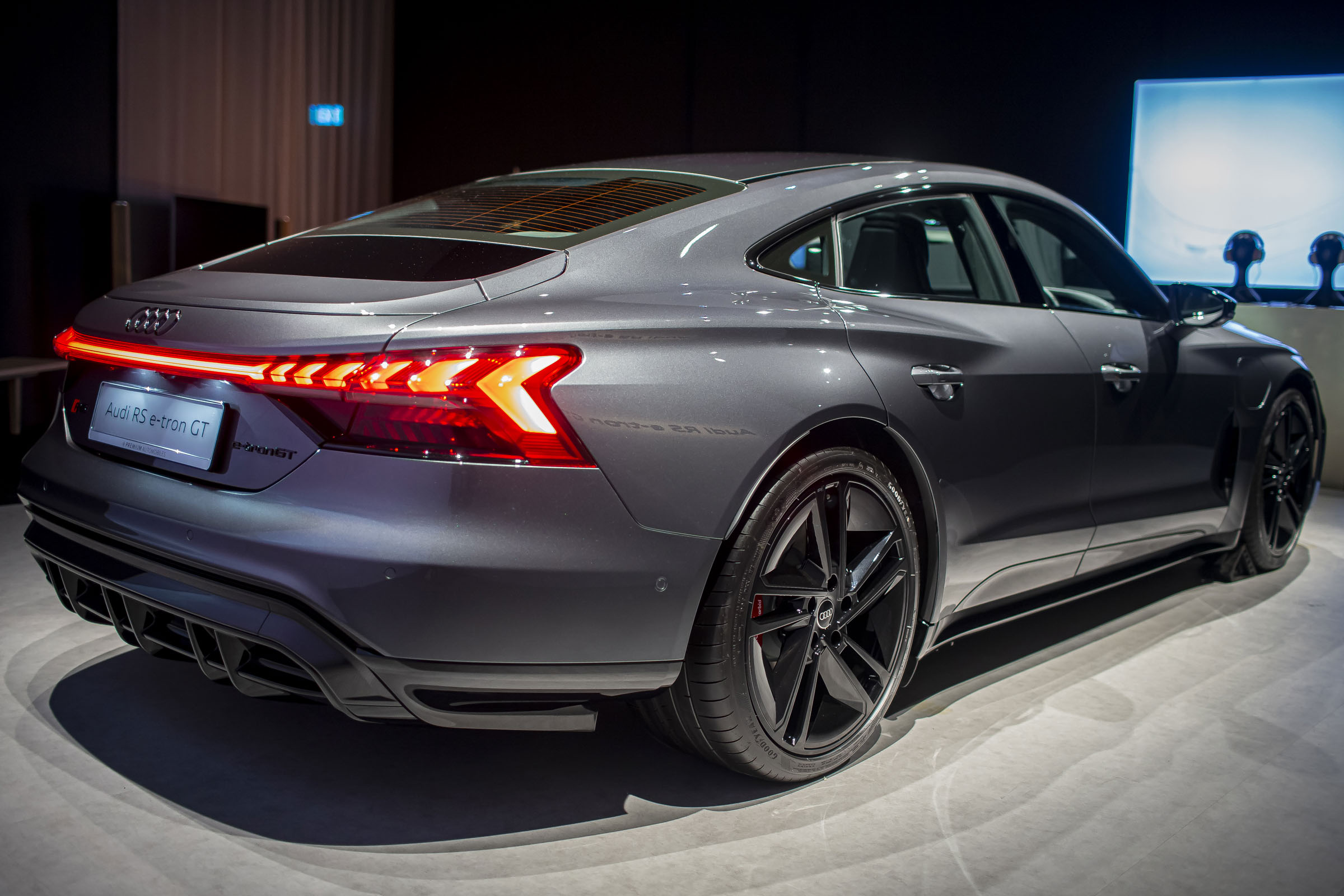 audi-etron-rs-anh-3.JPG