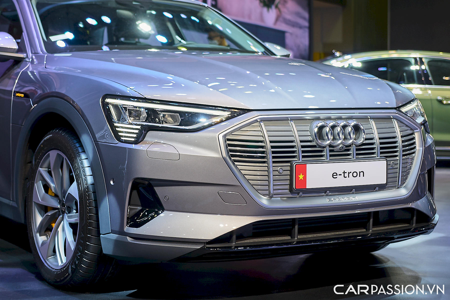 audi-etronsuv50-02.jpg