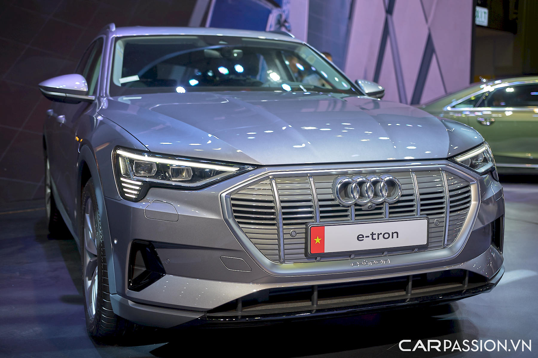 audi-etronsuv50-04.jpg