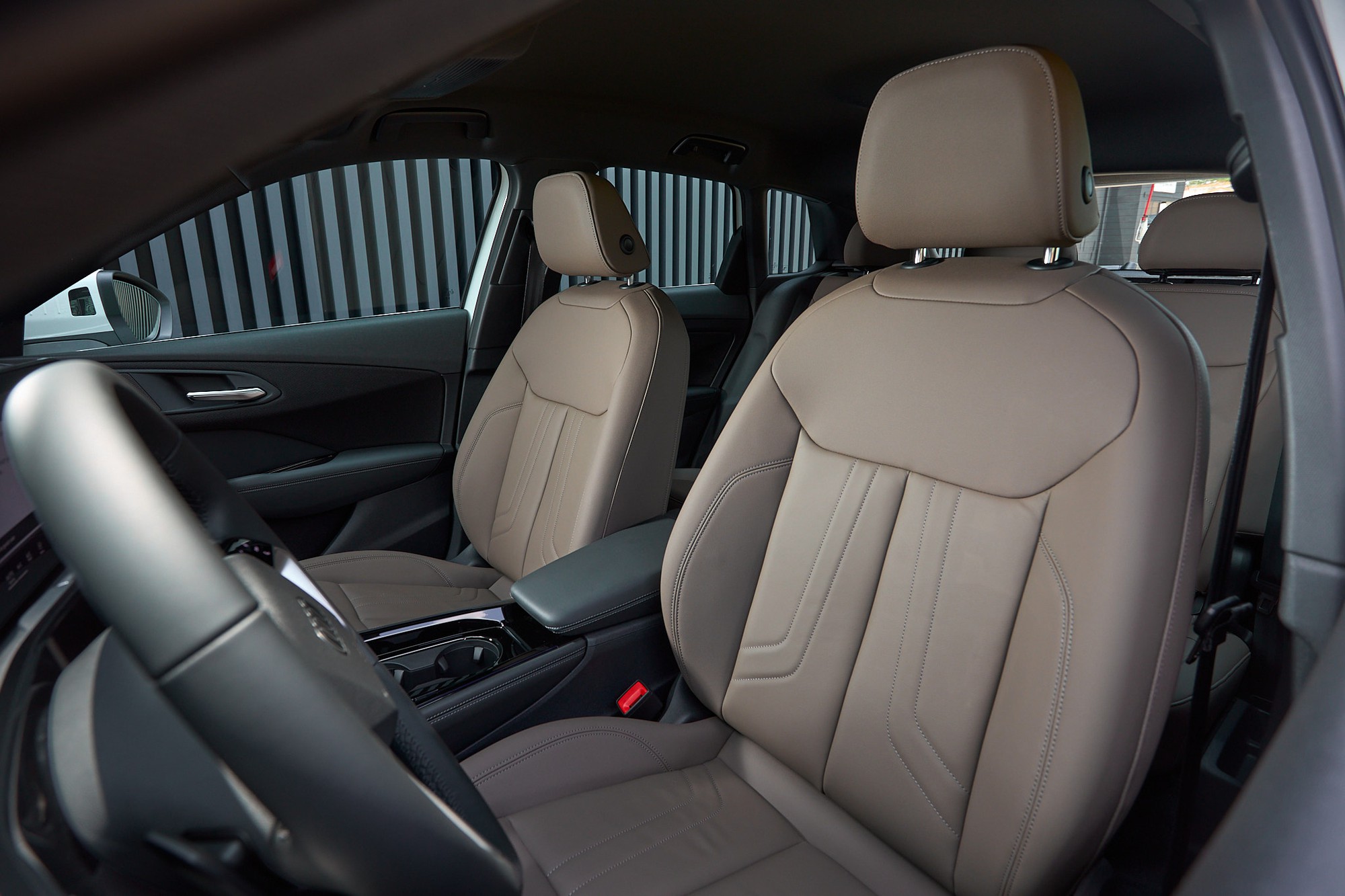 Audi-giới-thiệu-Q3 và Q3-Sportback (3).jpg
