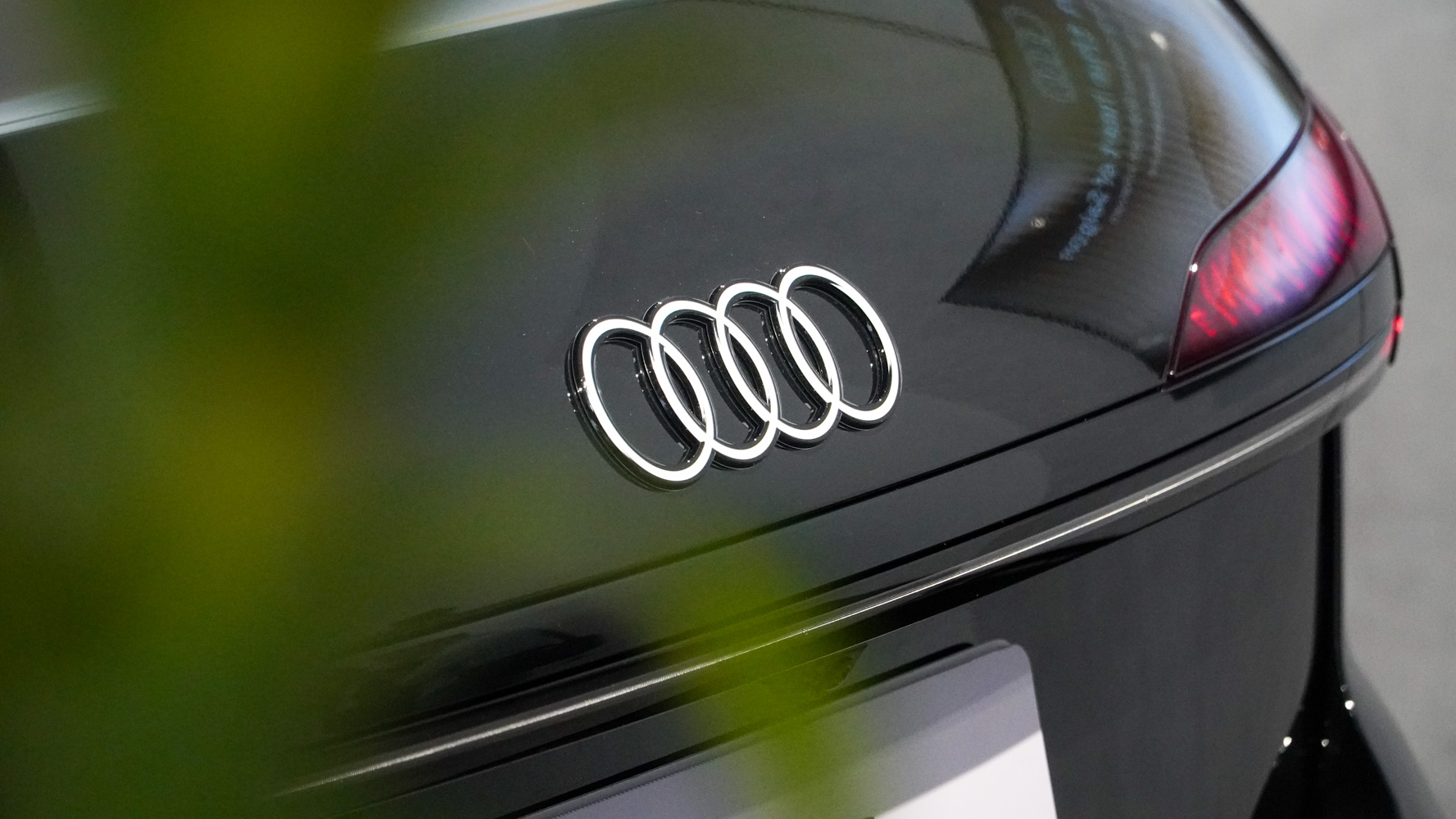 audi-Progressive Showroom Concept-anh-_1.jpg