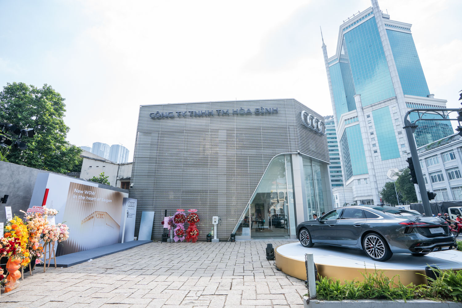 audi-Progressive Showroom Concept-anh-_18.jpg